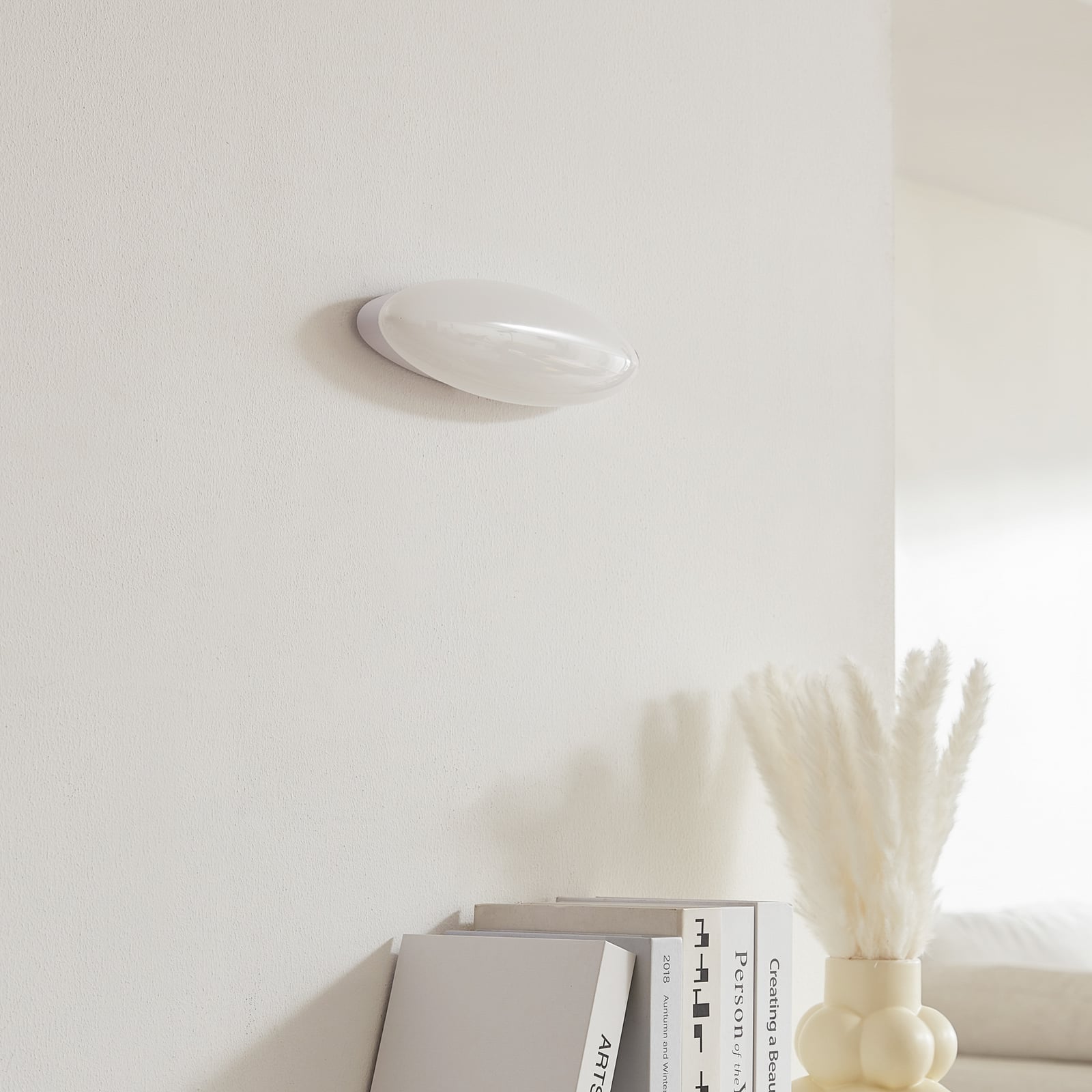 LED vegglampe Leihlo oval hvit plast 27 cm bred bakside