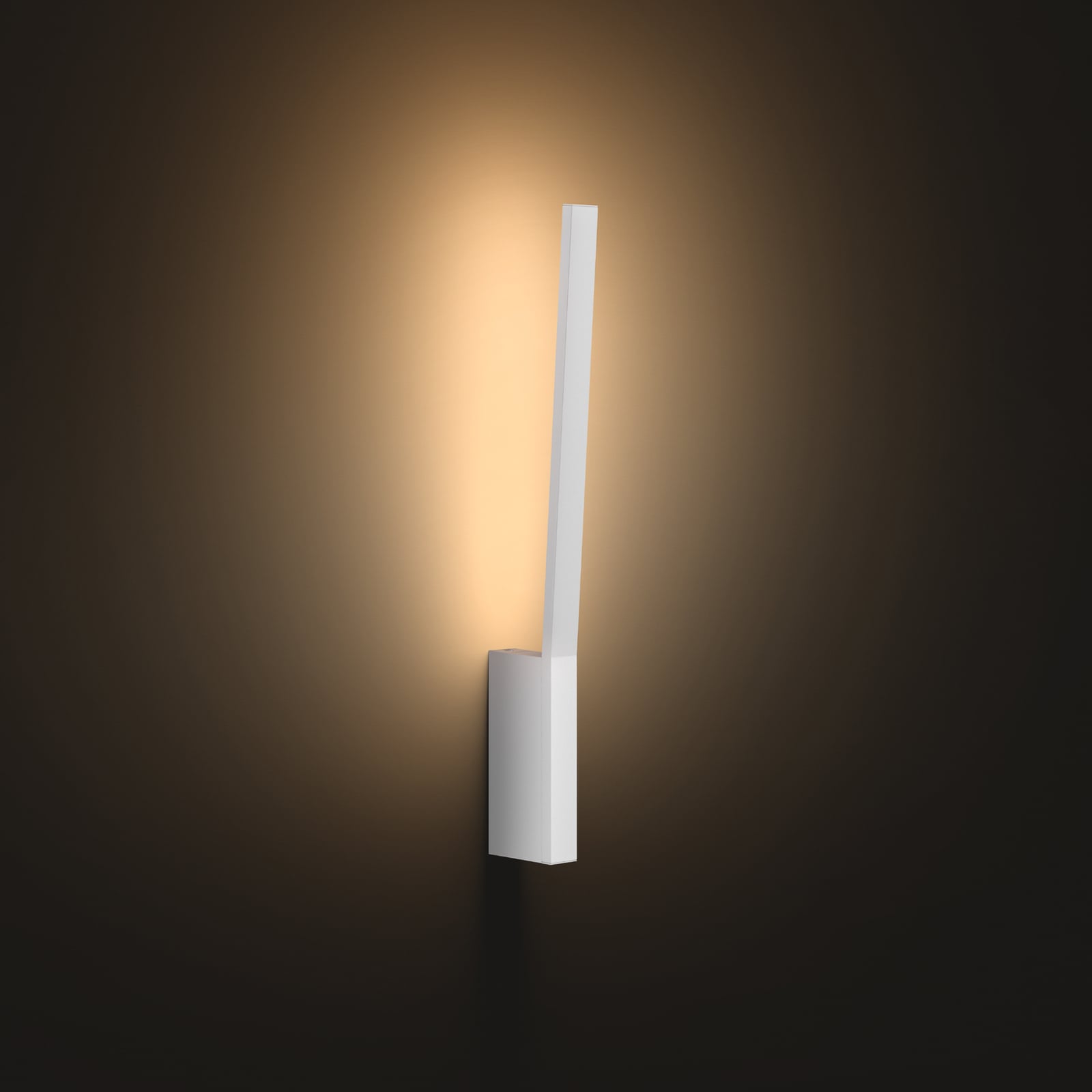 LED vegglampe Liane RGBW dimbar Bluetooth Zigbee hvit forfra