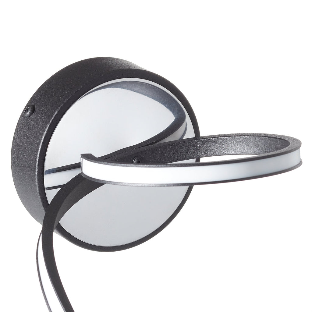 LED vegglampe Lungo dimbar med fjernkontroll svart 32 cm montert på vegg