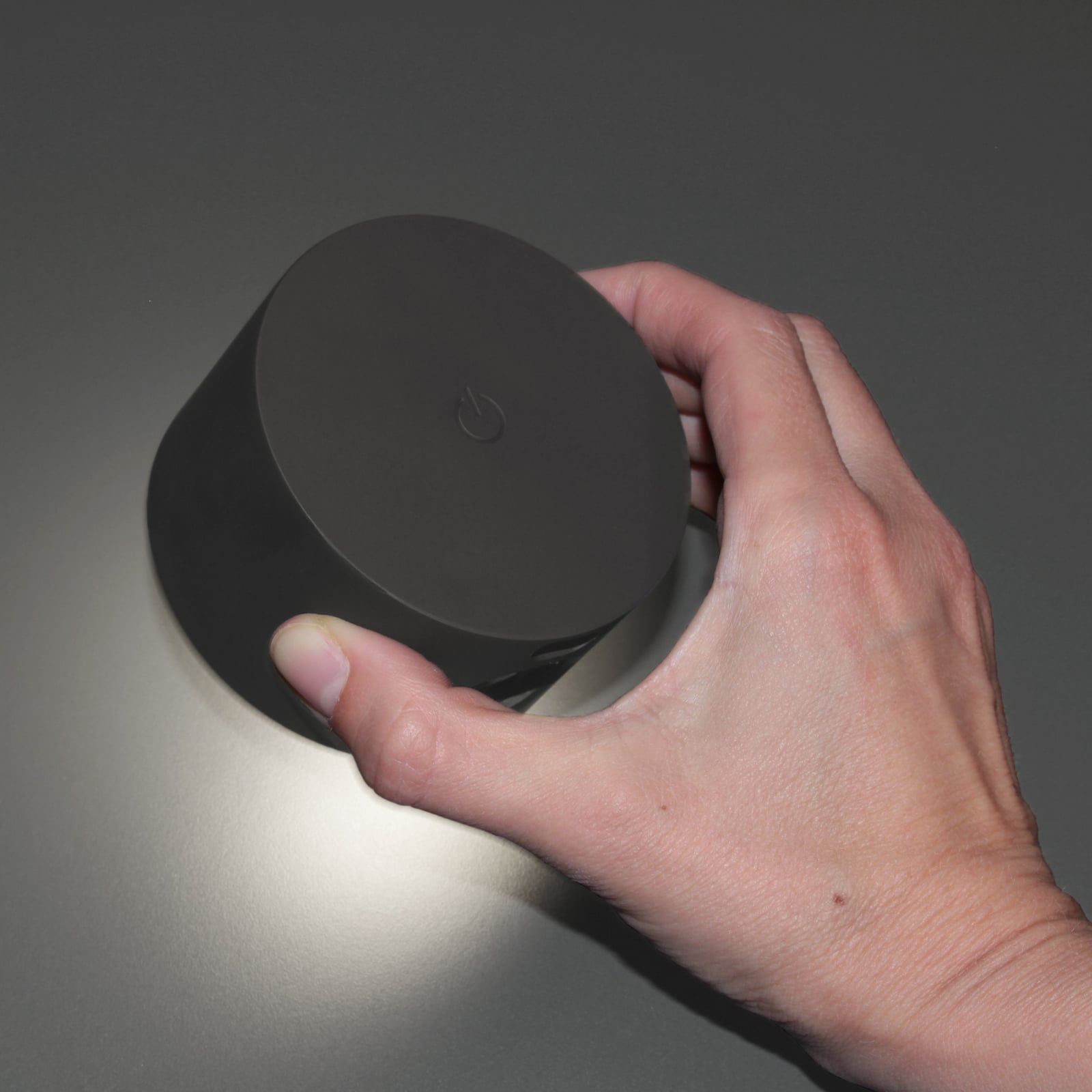 LED vegglampe Magnetic oppladbar CCT dimbar svart detalj av dimmer