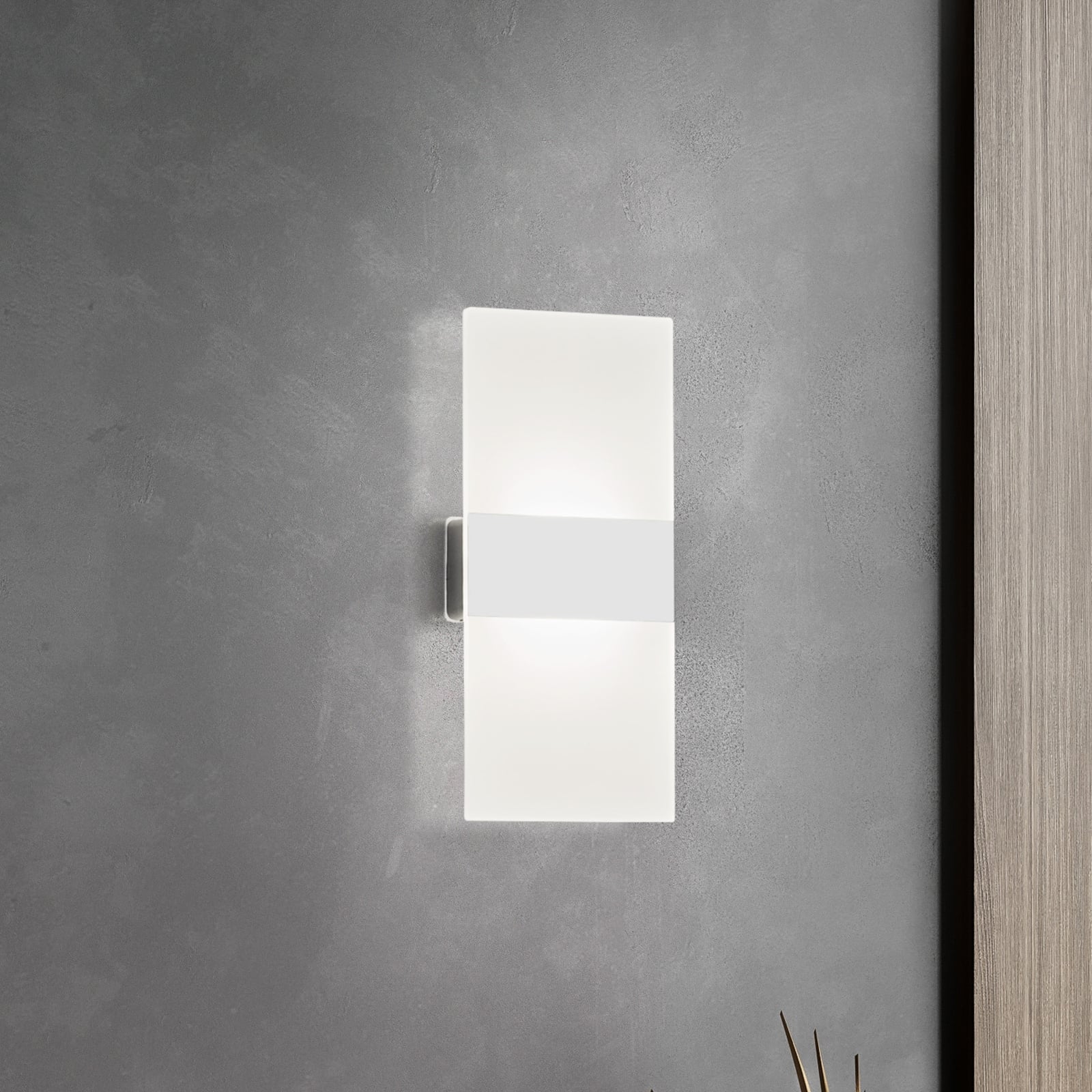 LED vegglampe Magnetic oppladbar dimbar hvit forfra