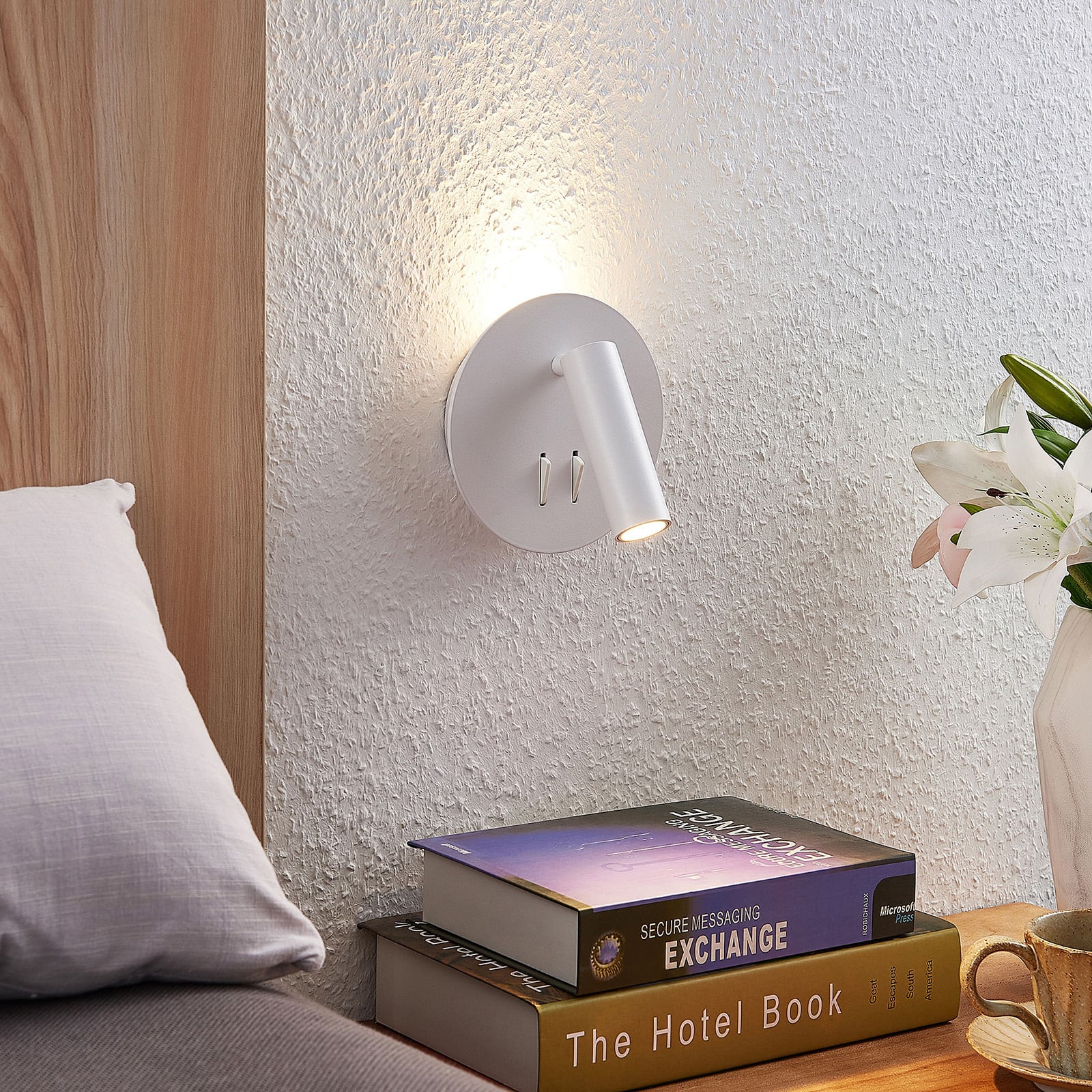 LED vegglampe Magya justerbar hvit Ø14 cm bakside
