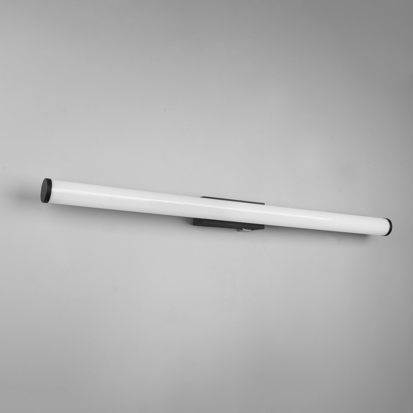 Montert LED vegglampe Mattimo med bryter svart IP44 i rom