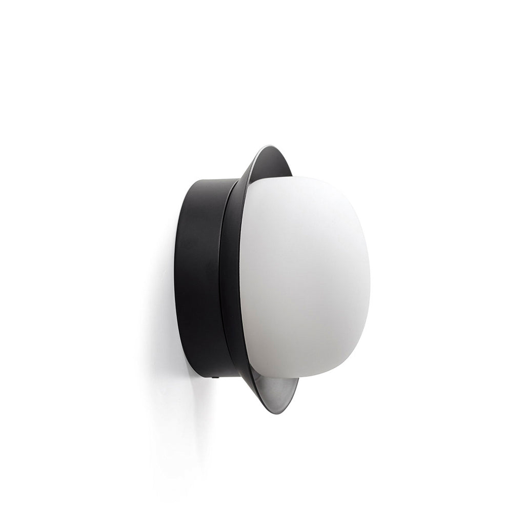 Detalj av LED vegglampe May Ø12 cm stål og glass svart IP44