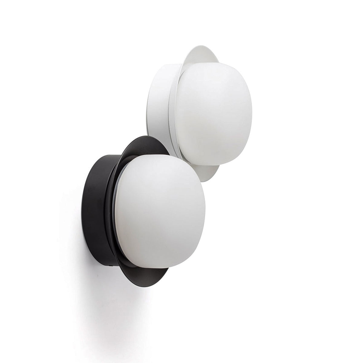 LED vegglampe May hvit glass og stål side
