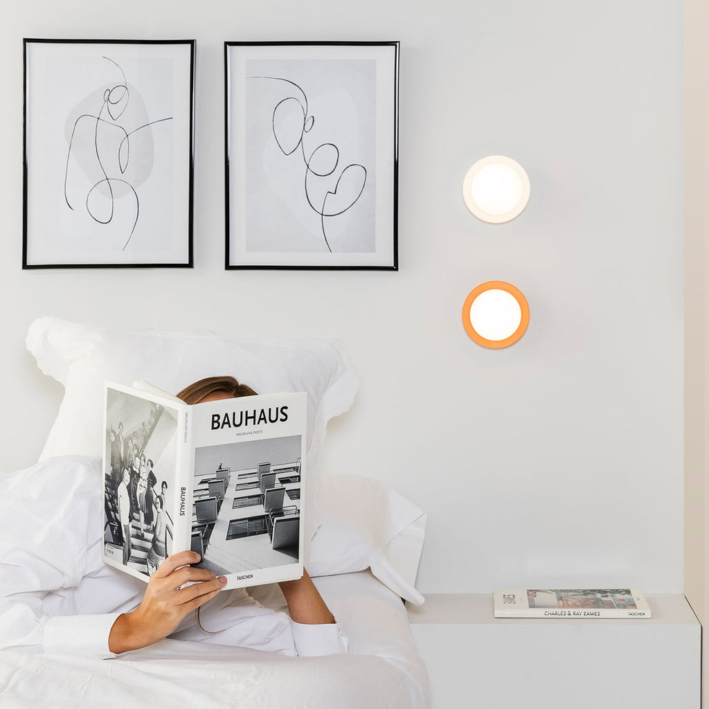LED vegglampe May hvit glass og stål veggfeste