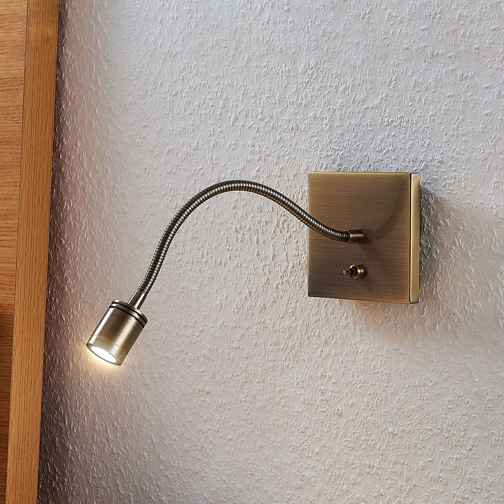 LED vegglampe Mayar leselampe messing fleksibel 11 cm forfra