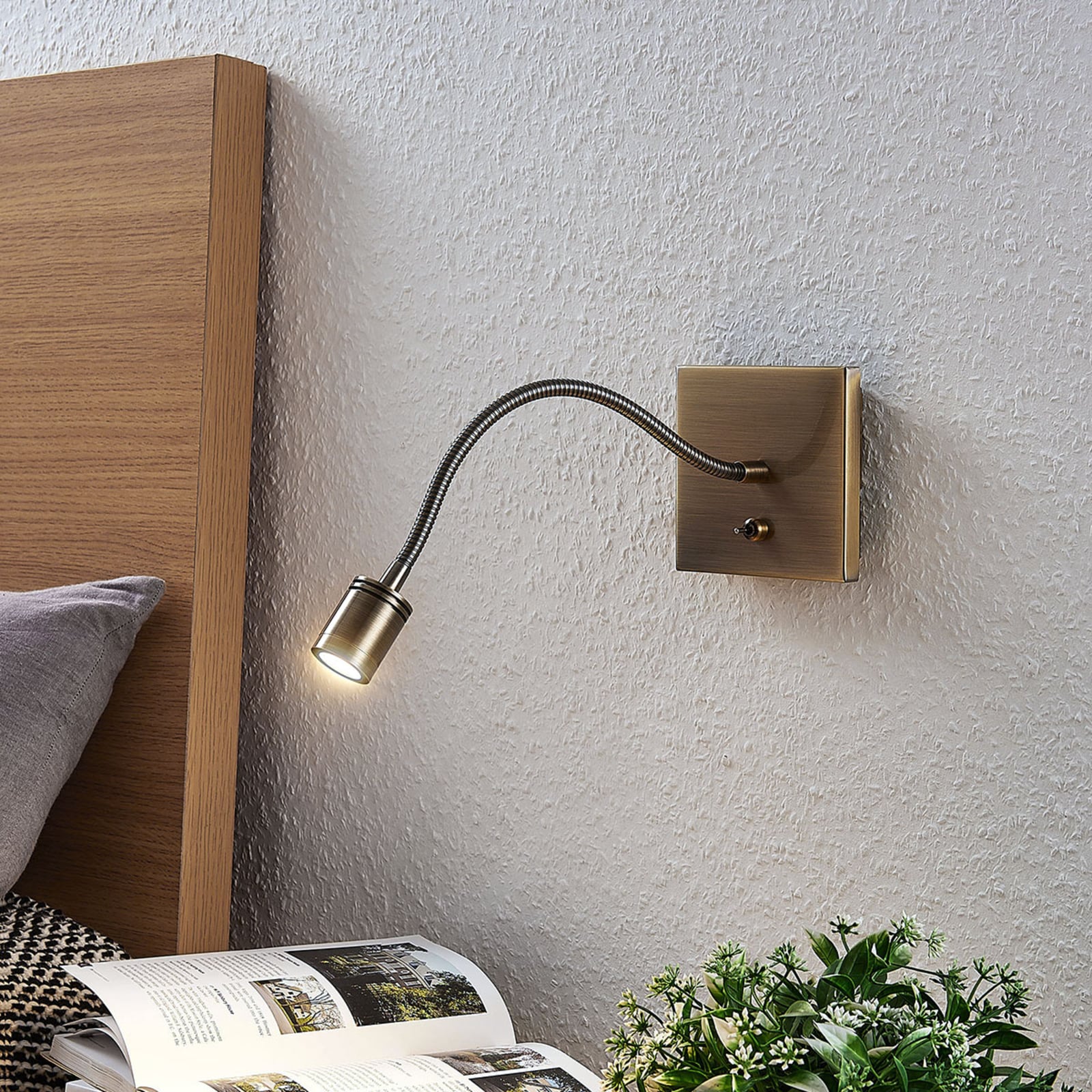 LED vegglampe Mayar leselampe messing fleksibel 11 cm bakside