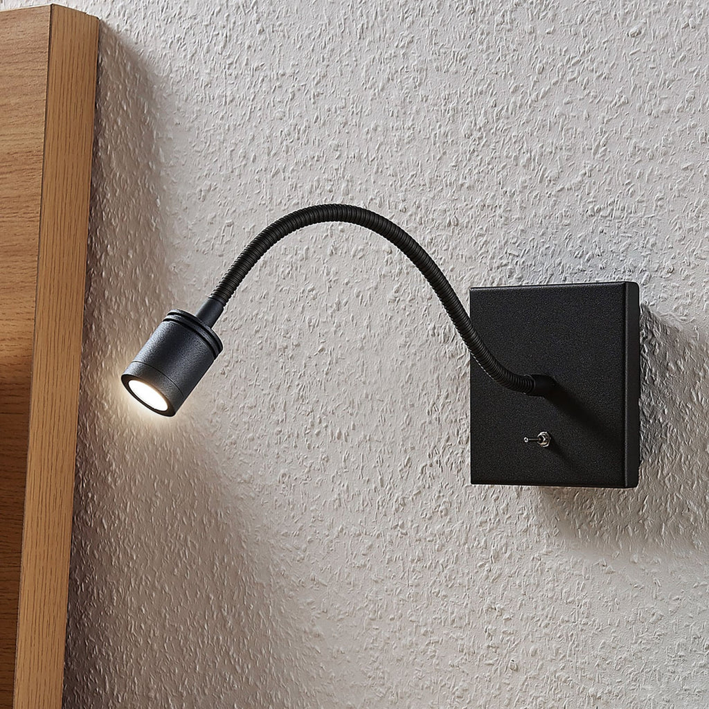 LED vegglampe Mayar svart metall med leselys forfra