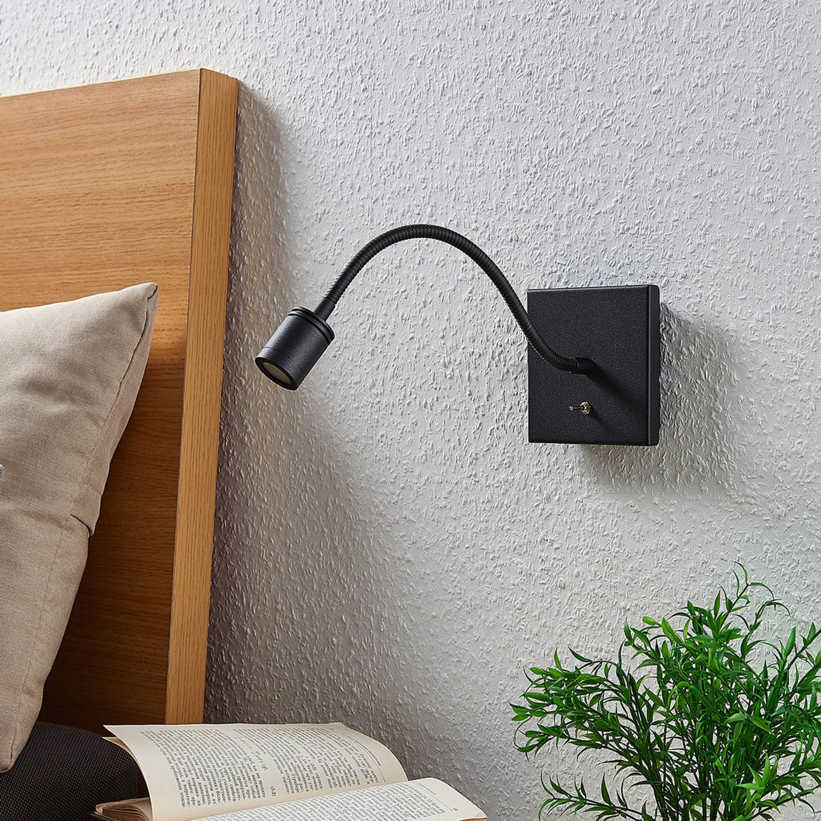 LED vegglampe Mayar svart metall detalj av bryter