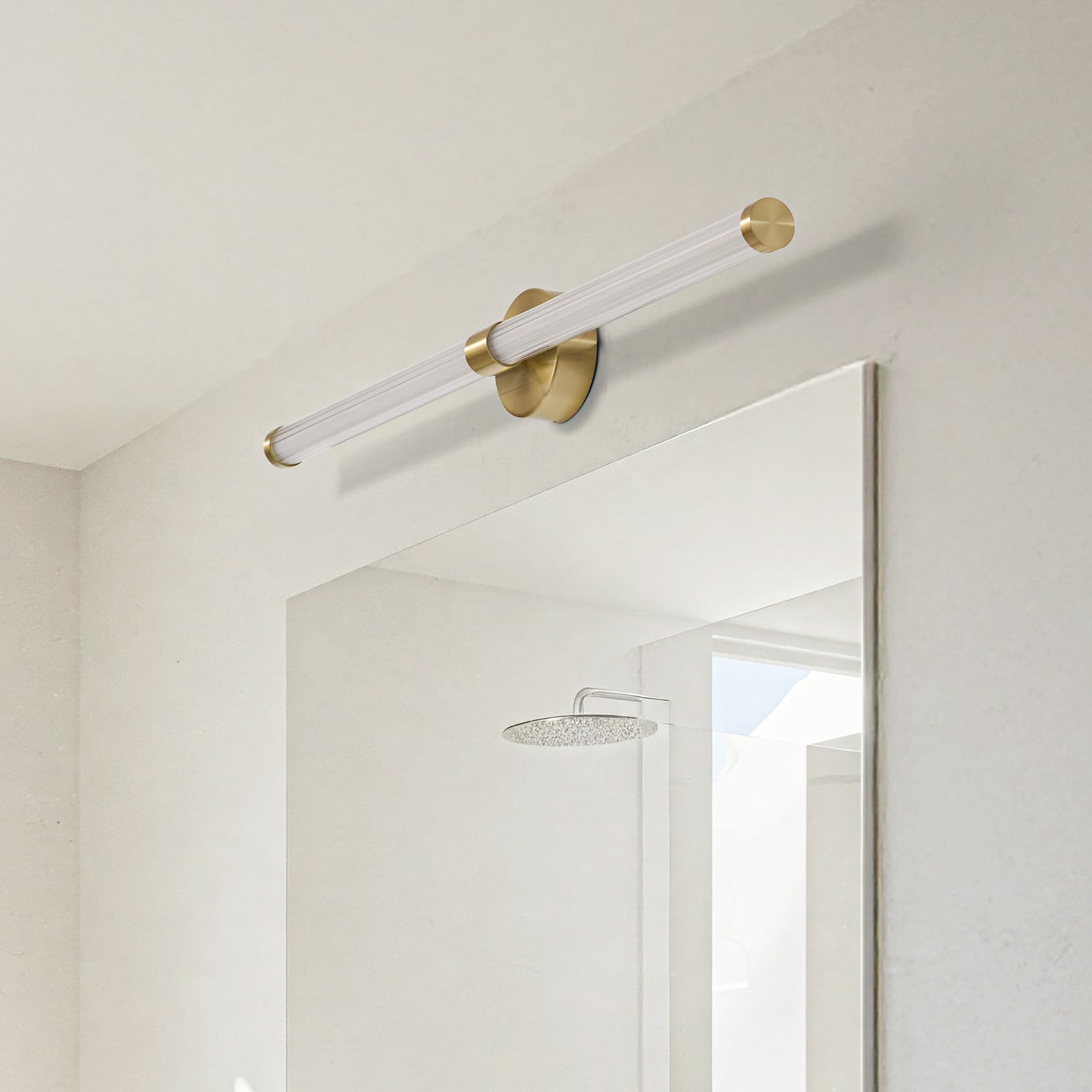 LED vegglampe Melisa gull 90 cm CCT IP44 montert på vegg