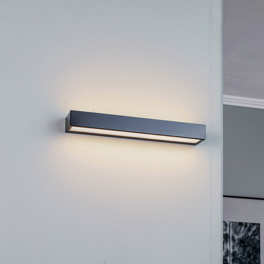LED vegglampe Mera svart 40 cm 12,5W nøytralhvit forfra