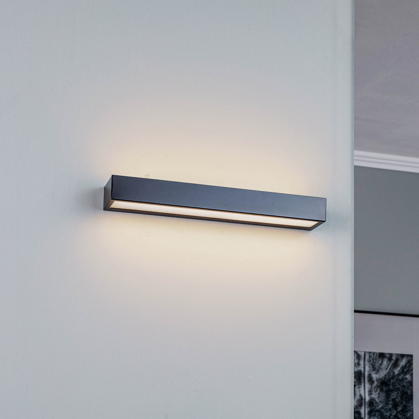 LED vegglampe Mera svart 40 cm 12,5W nøytralhvit forfra