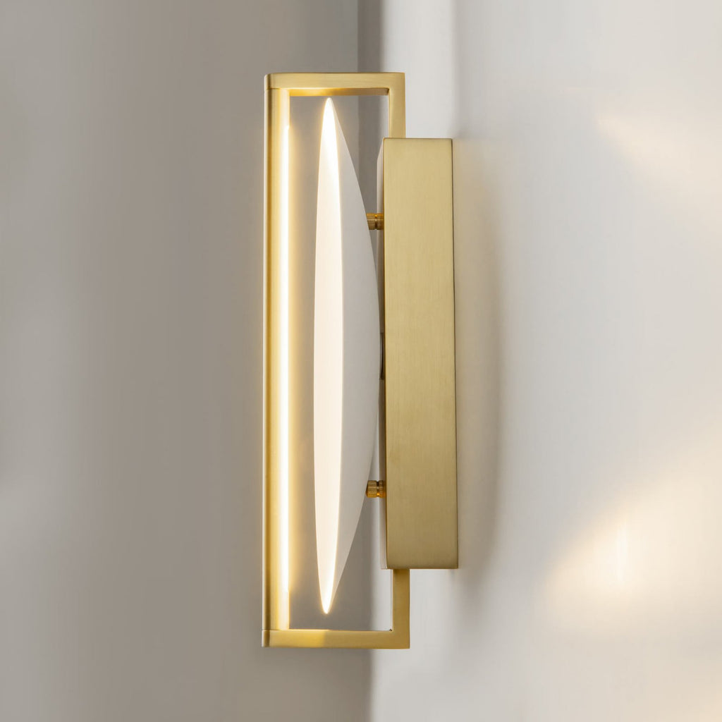 LED vegglampe Mira gull/hvit metall montert på vegg