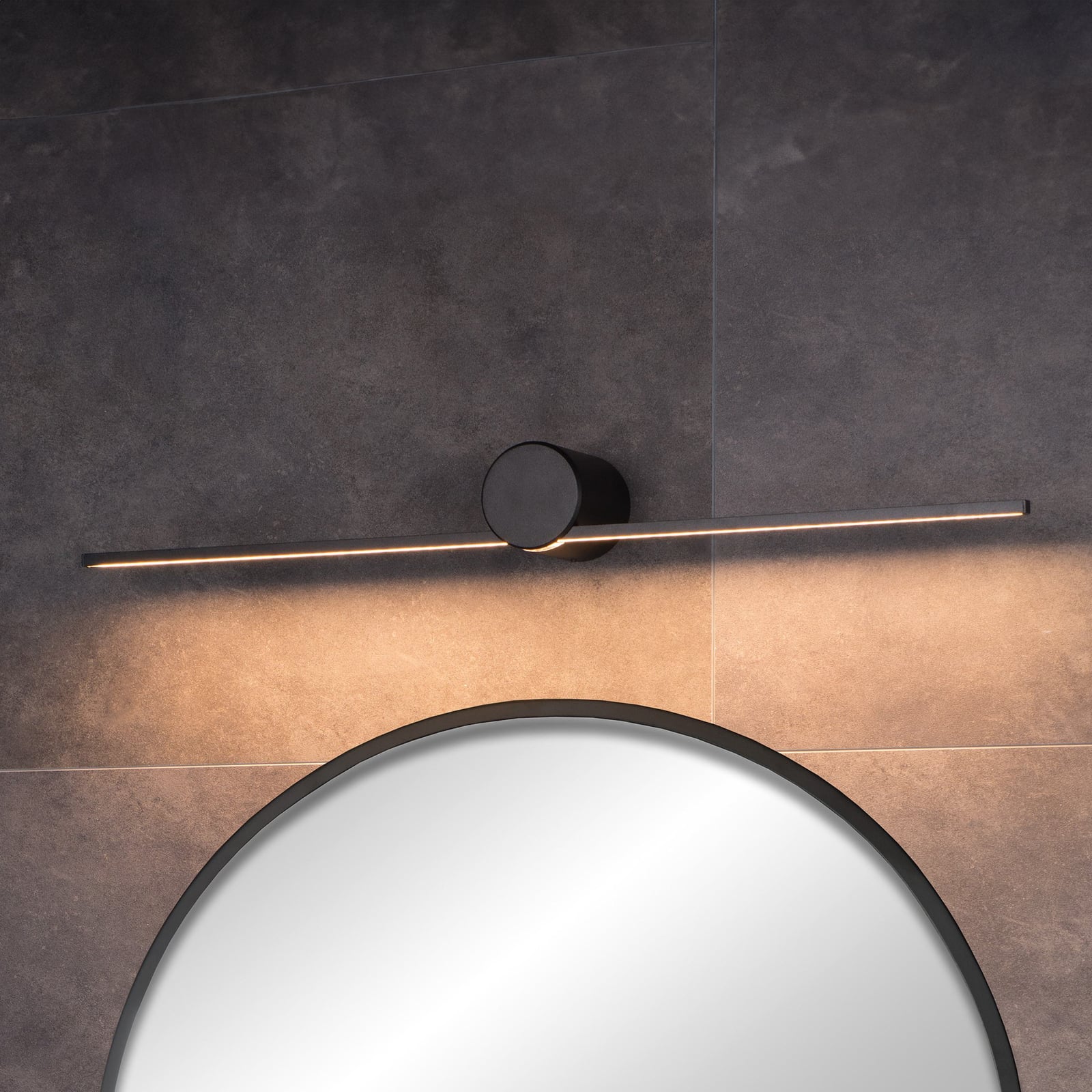 LED vegglampe Mizar svart aluminium 60 cm forfra