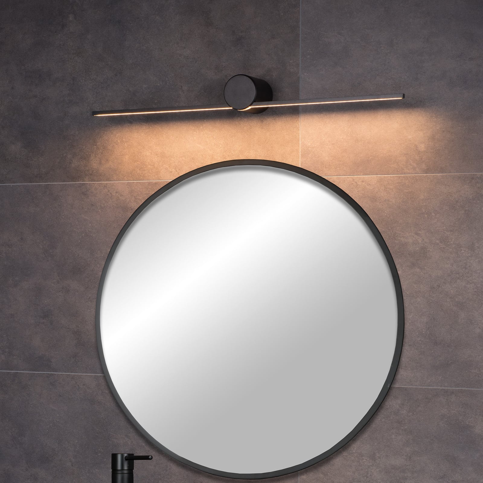 LED vegglampe Mizar bakside med veggkontakt