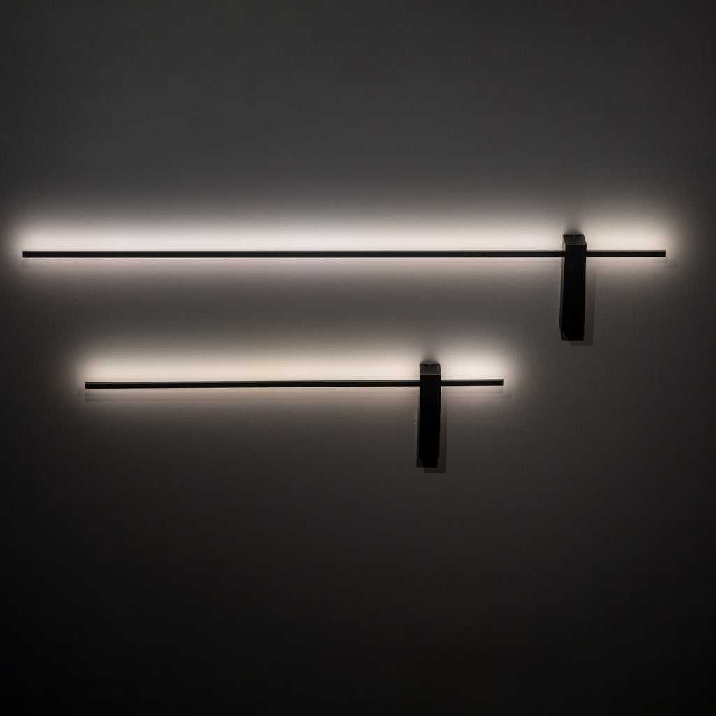 LED vegglampe Motive L aluminium svart 120 cm med bryter nærbilde