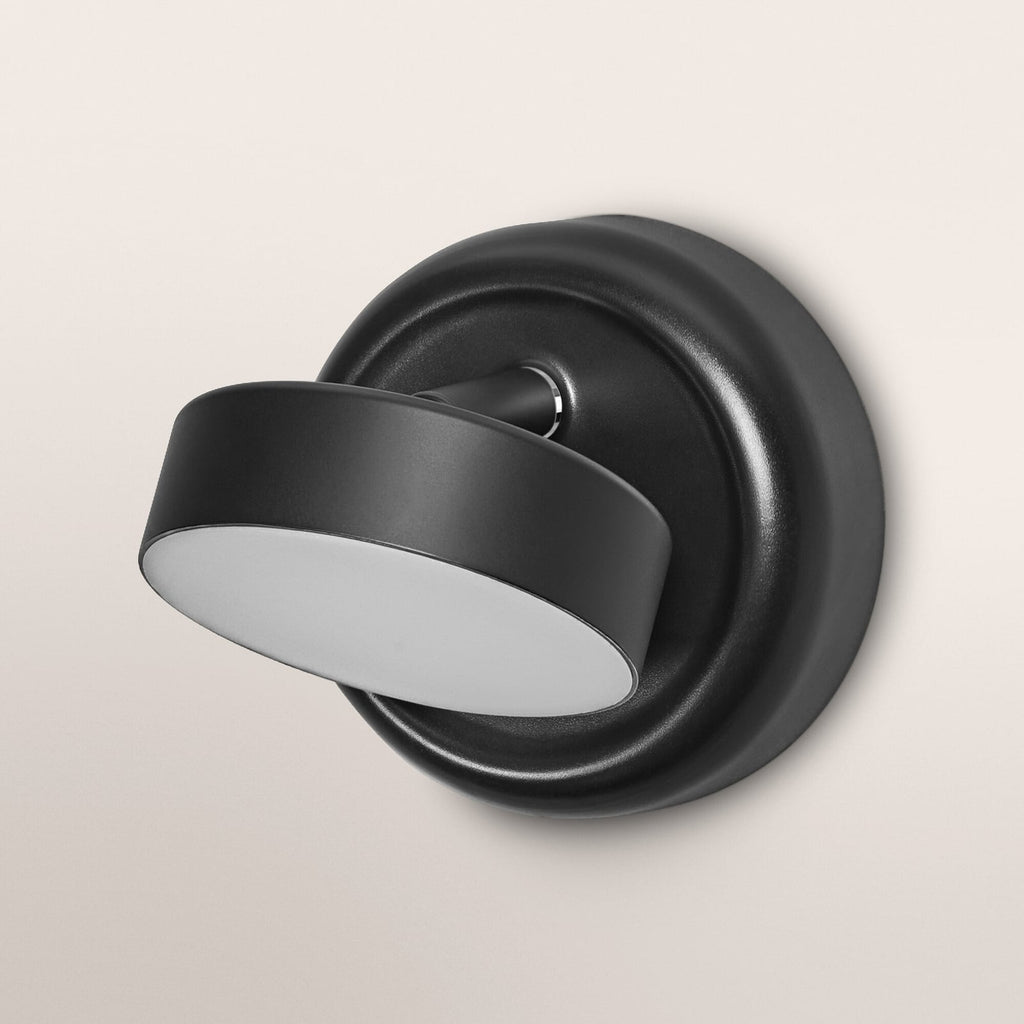 LED vegglampe NIGHTLUX ROUND oppladbar berøringsdimmer ladekabel tilkoblet