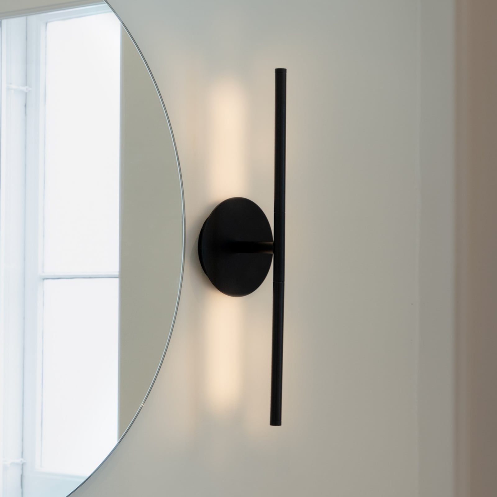 LED vegglampe Omni 2-lys svart aluminium 54 cm forfra