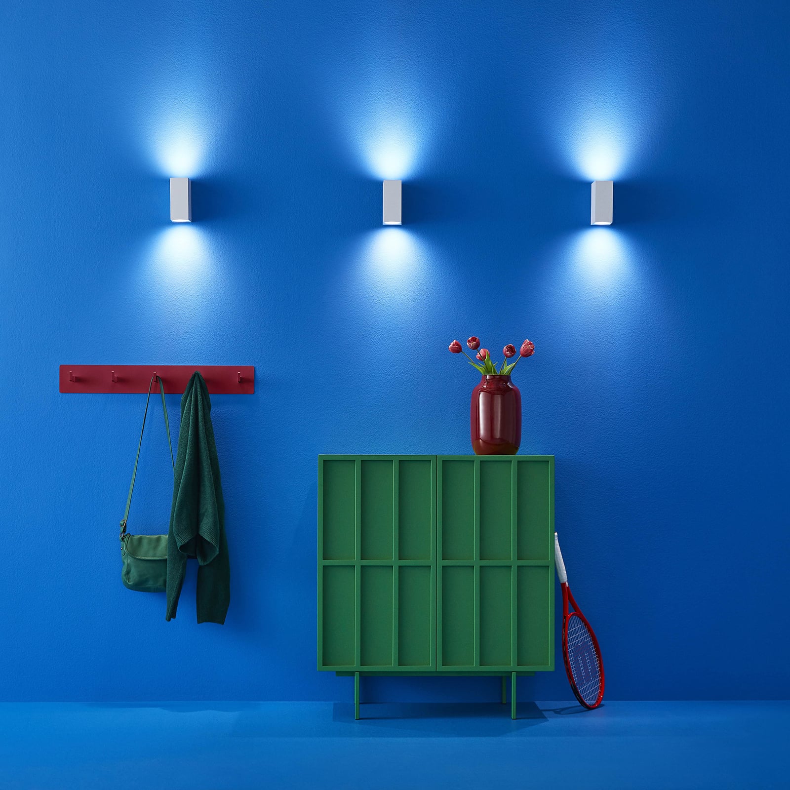 Bakside av LED vegglampe opp og ned dimbar hvit GU10 RGB CCT WiZ