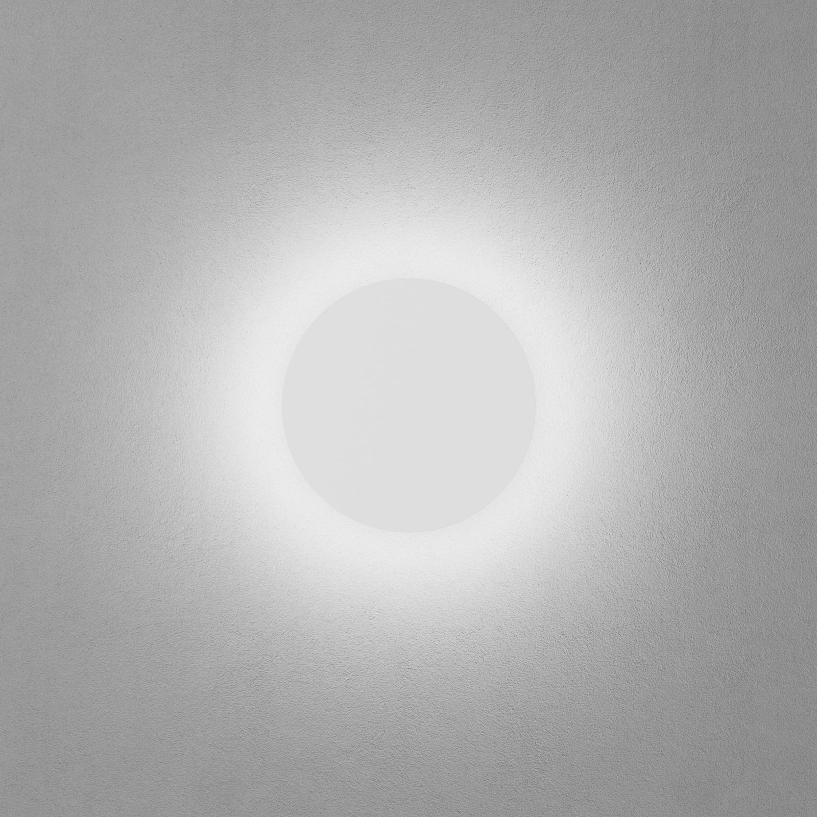Nærbilde av LED vegglampe Orbit indirekte lys aluminium hvit