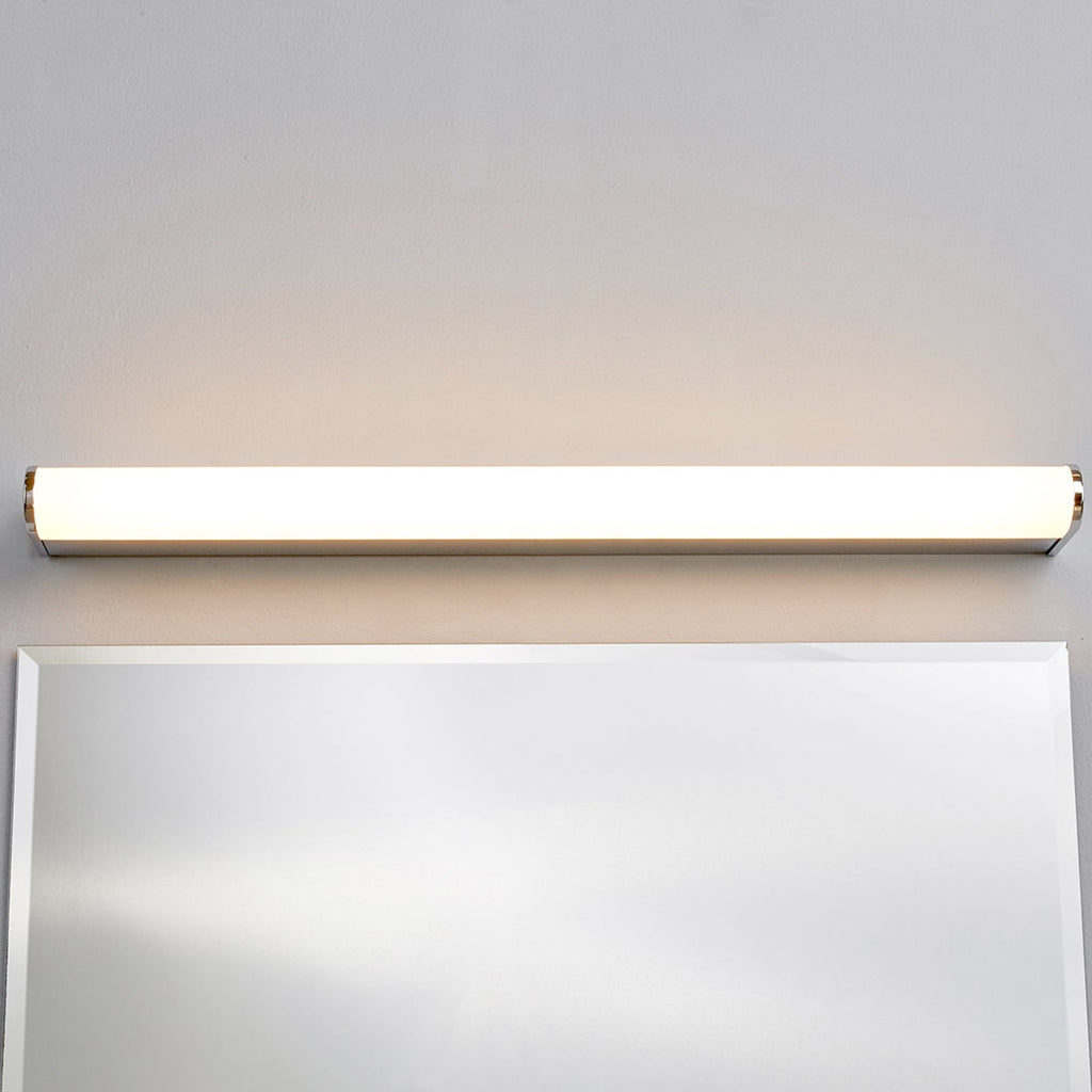 LED vegglampe Philippa krom akryl 58 cm IP44 montert på vegg
