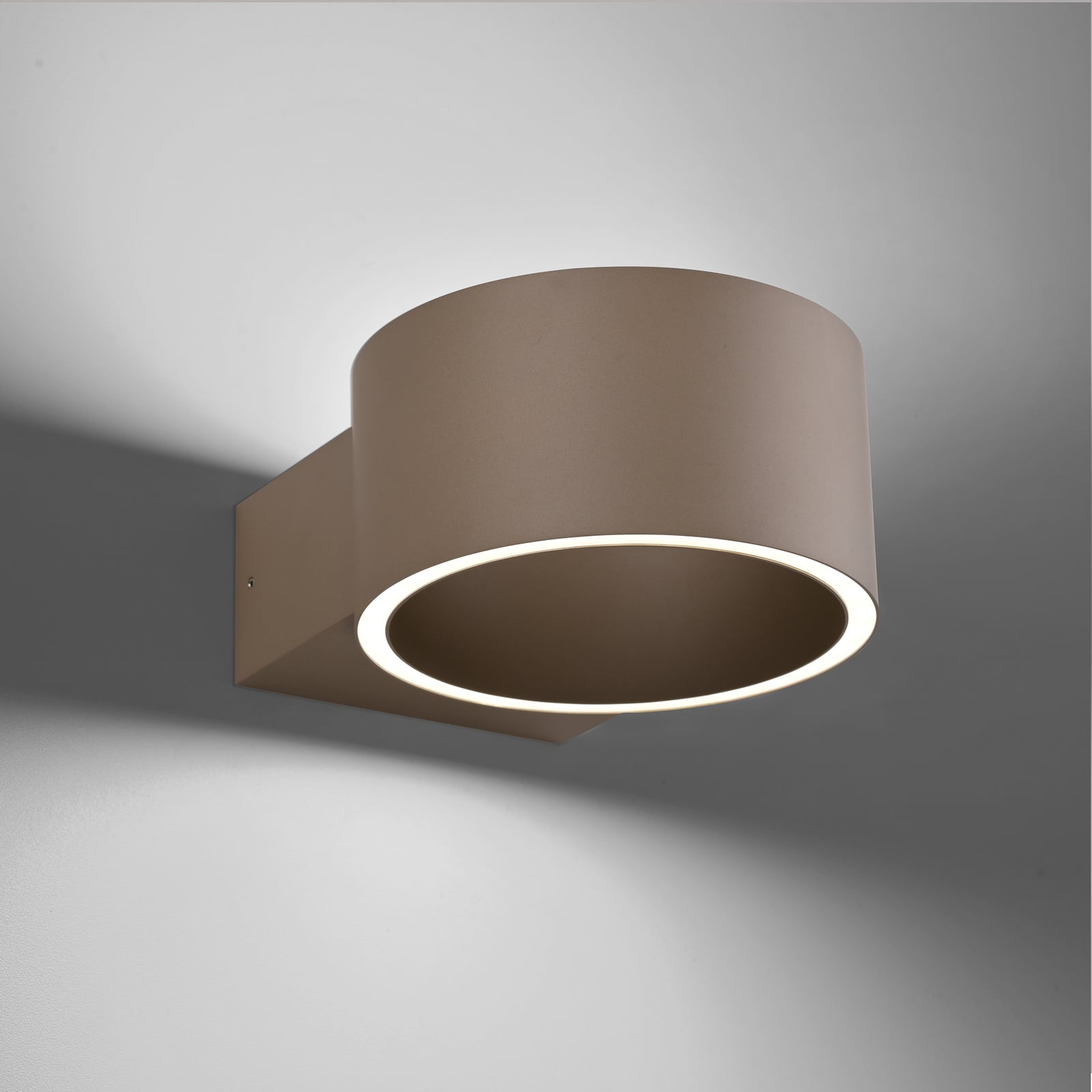 LED vegglampe PURE Clipse dimbar bronse aluminium forfra