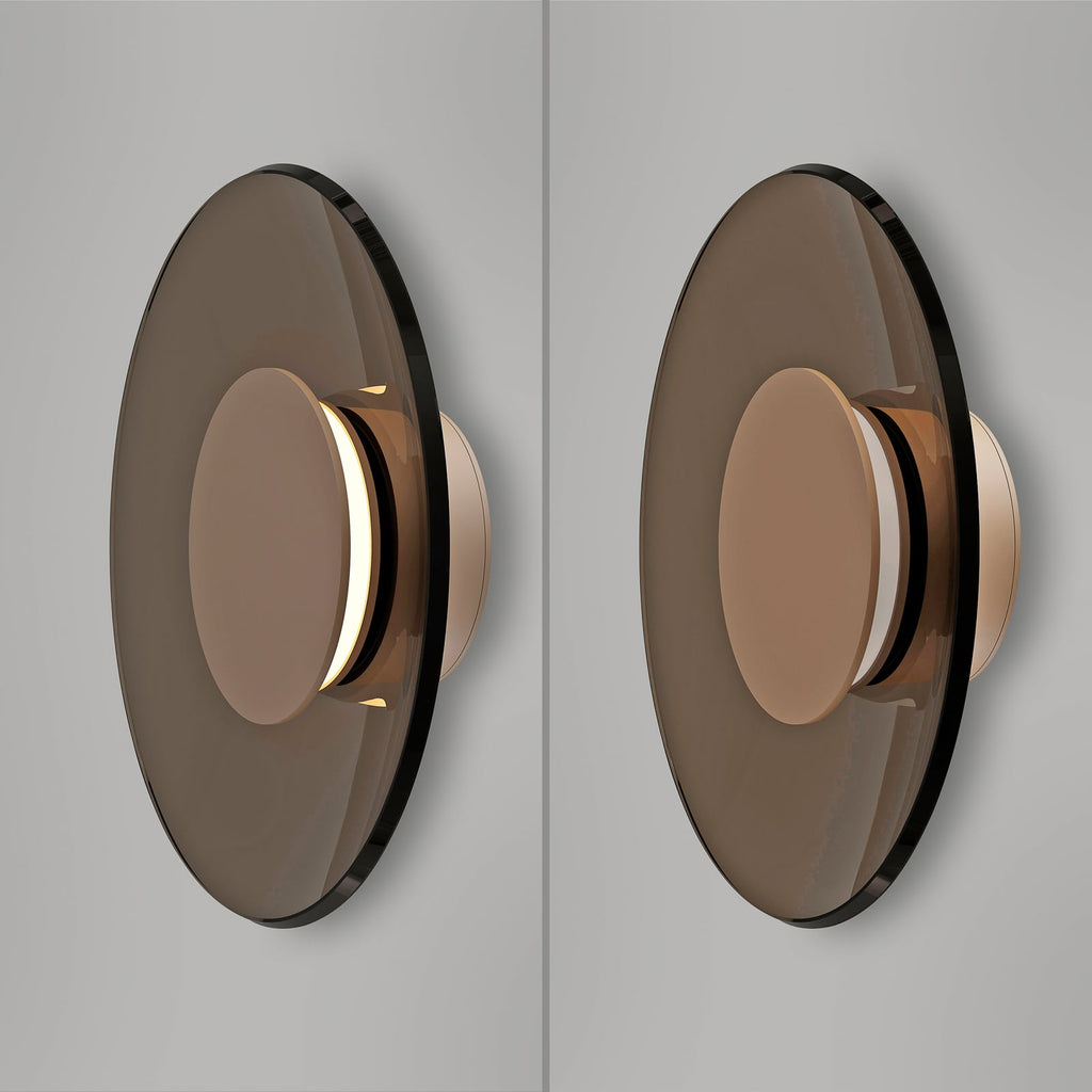 LED vegglampe PURE Moon ravglass bronse Ø32 cm med lys på