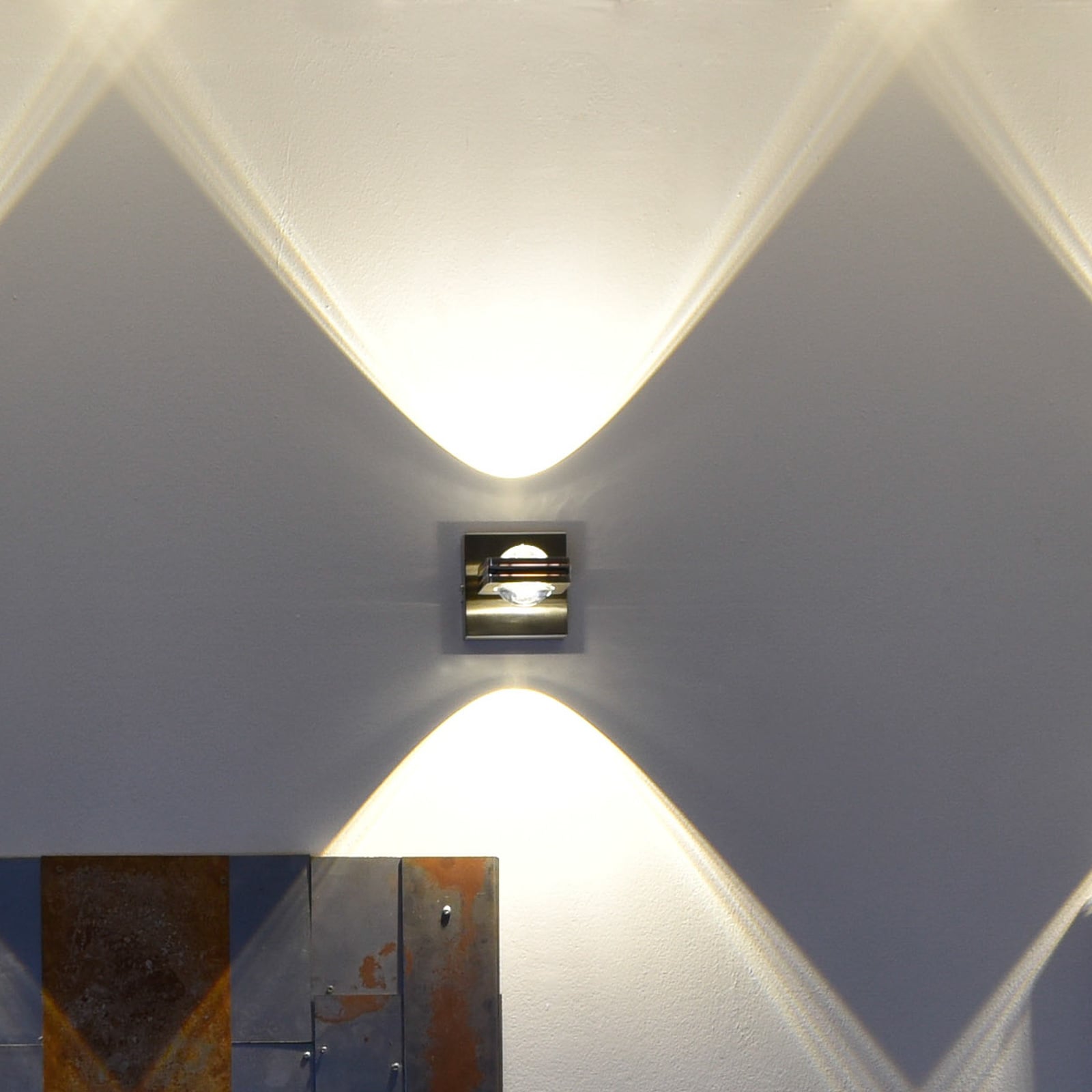 LED vegglampe Q-FISHEYE dimbar RGB ZigBee krom 11 cm forfra