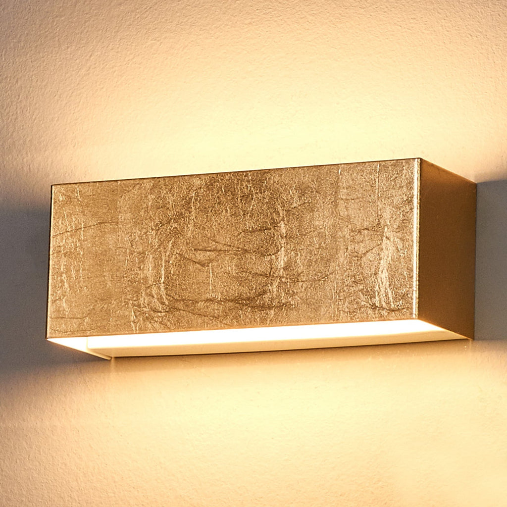 LED vegglampe Quentin gullfarget metall forfra