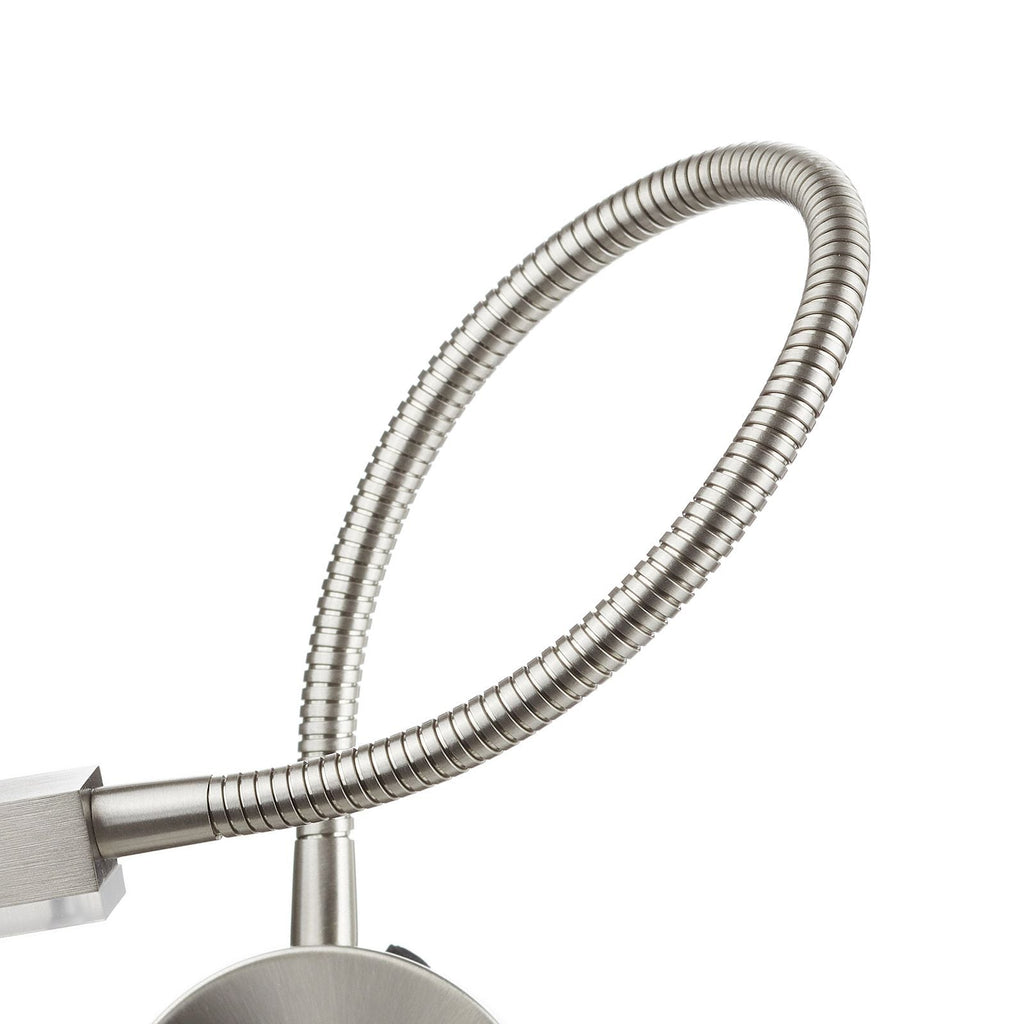 LED vegglampe Raik dimbar matt nikkel med støpsel lysdetalj