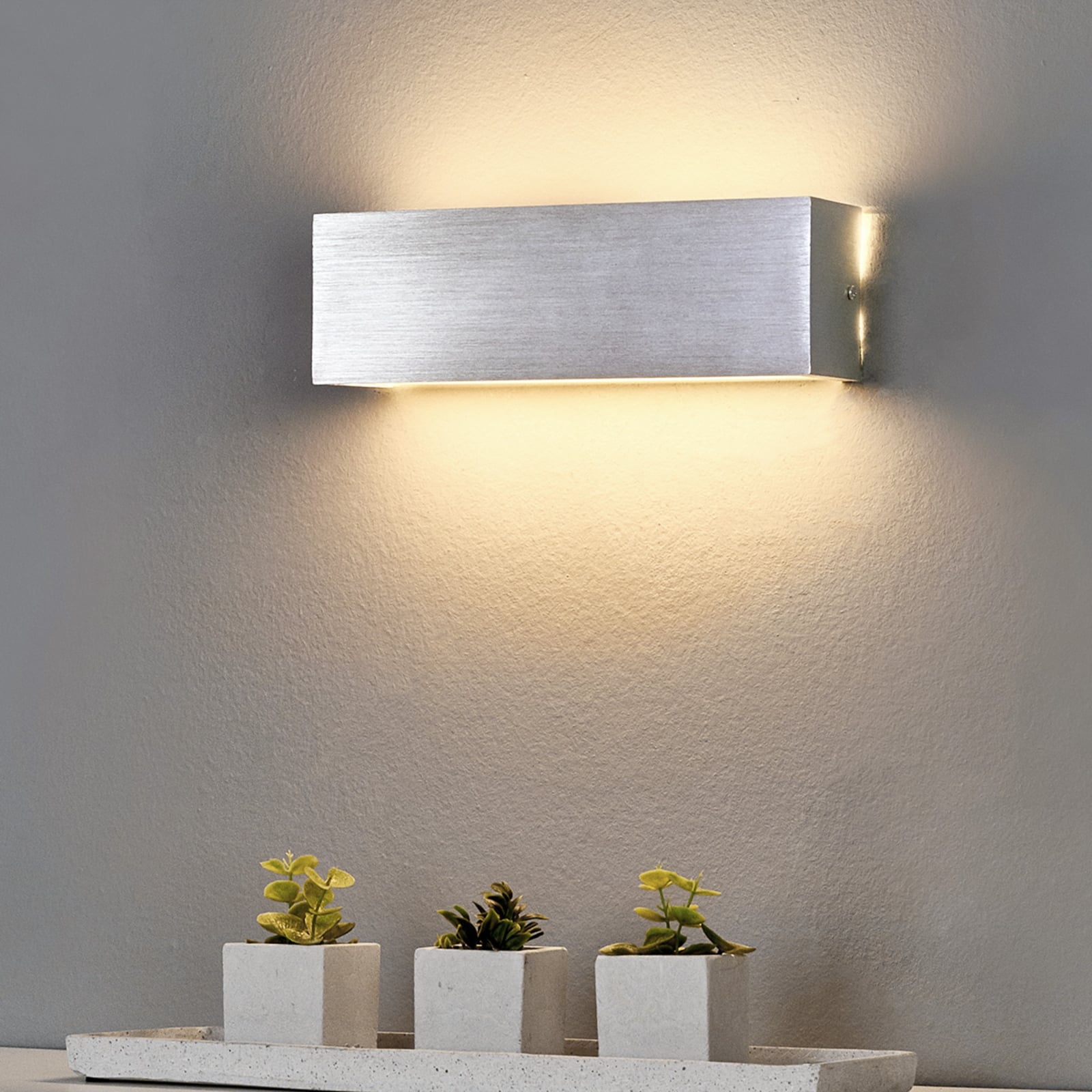 LED vegglampe Ranik aluminium 25 cm varmhvit bakside
