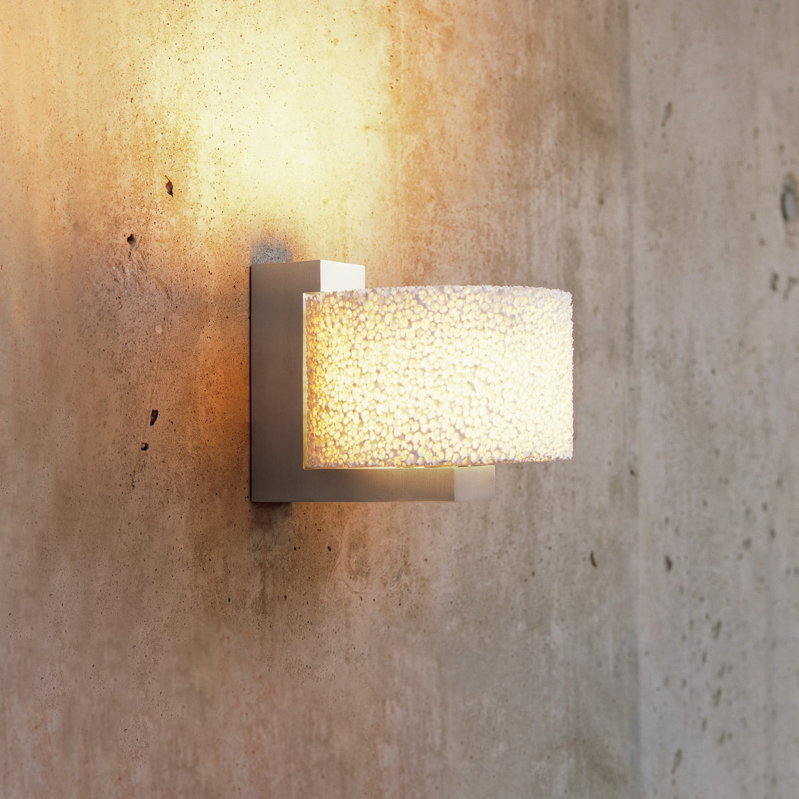 LED vegglampe Reef keramikkskum dimbar 8W 2700K forfra