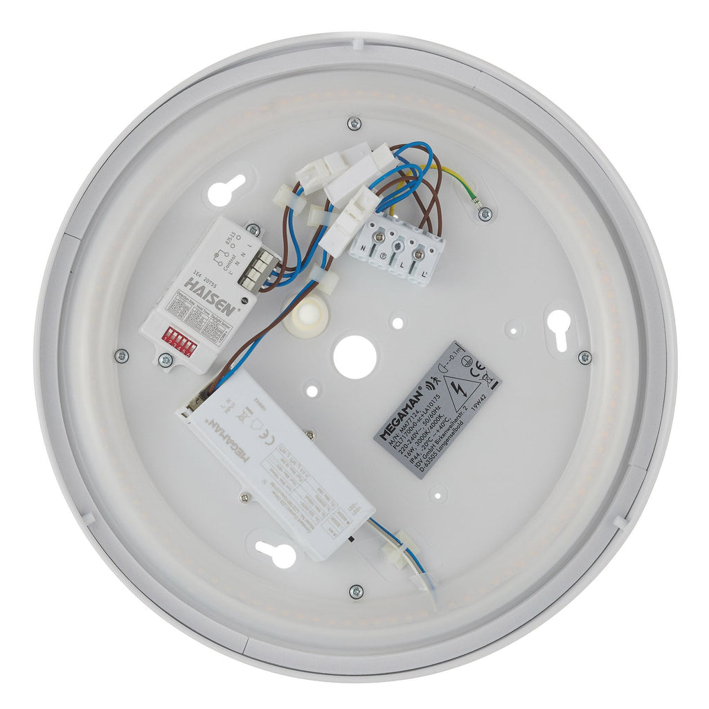 LED-vegglampe Renzo+ montert i gang