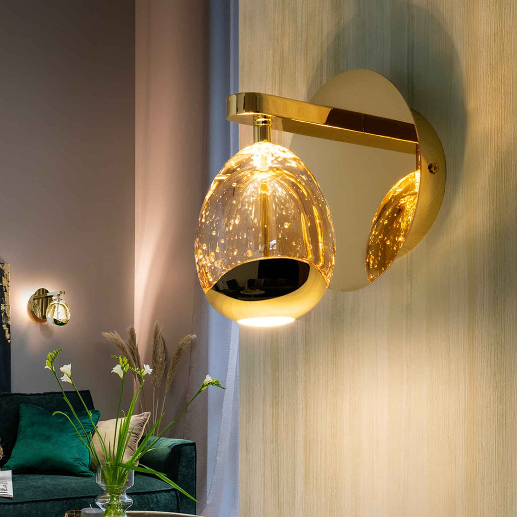LED vegglampe Rocio dråpeformet glass gull forfra