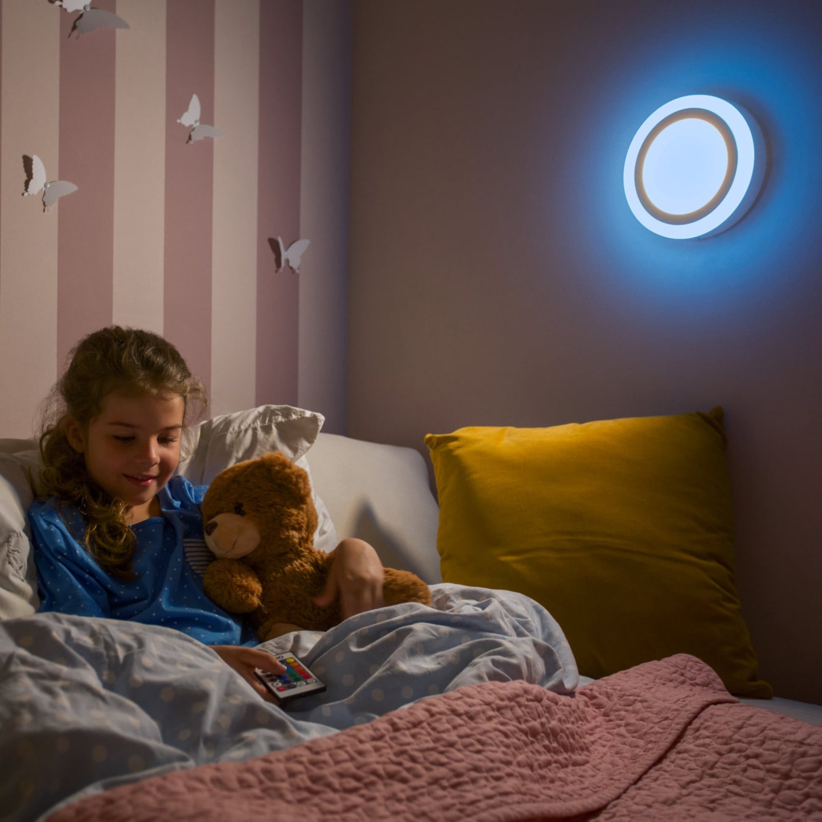 LED vegglampe rund Ø20 cm RGB fjernkontroll 19W varmhvit LEDVANCE detalj