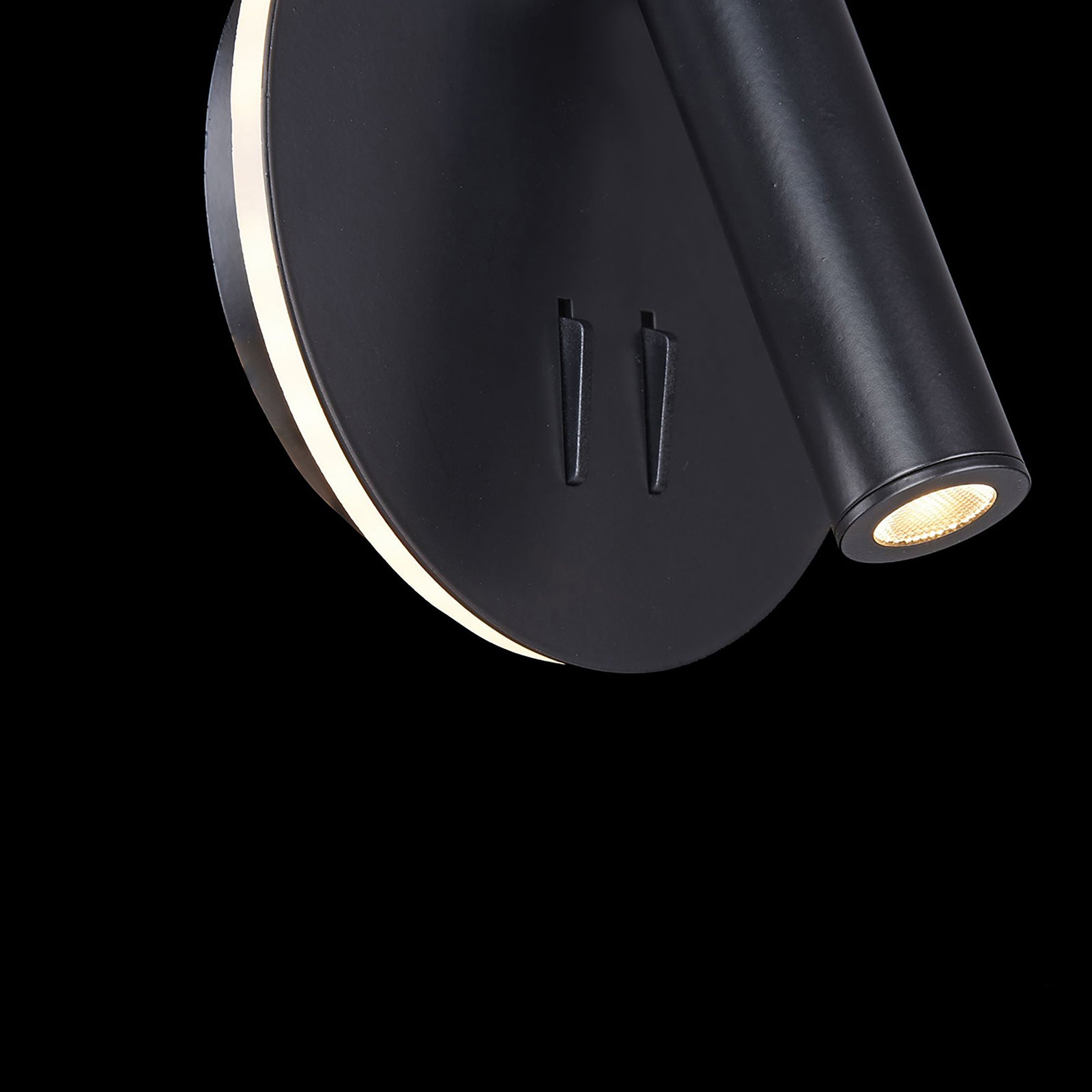 LED vegglampe rund svart aluminium Ø14 cm 3000K Maytoni montert på vegg