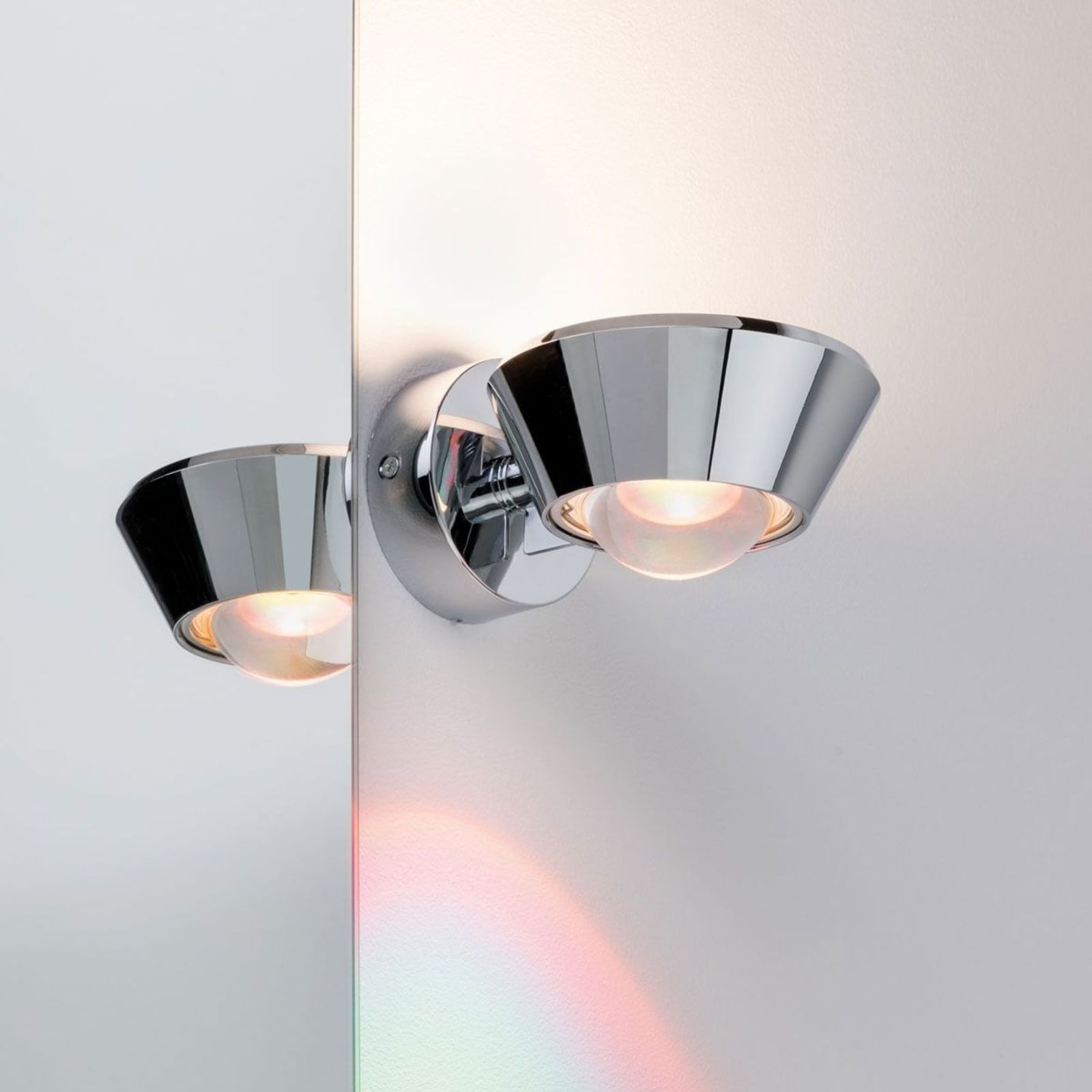 Detalj av LED vegglampe Sabik svingbar krom dimbar IP44 Paulmann