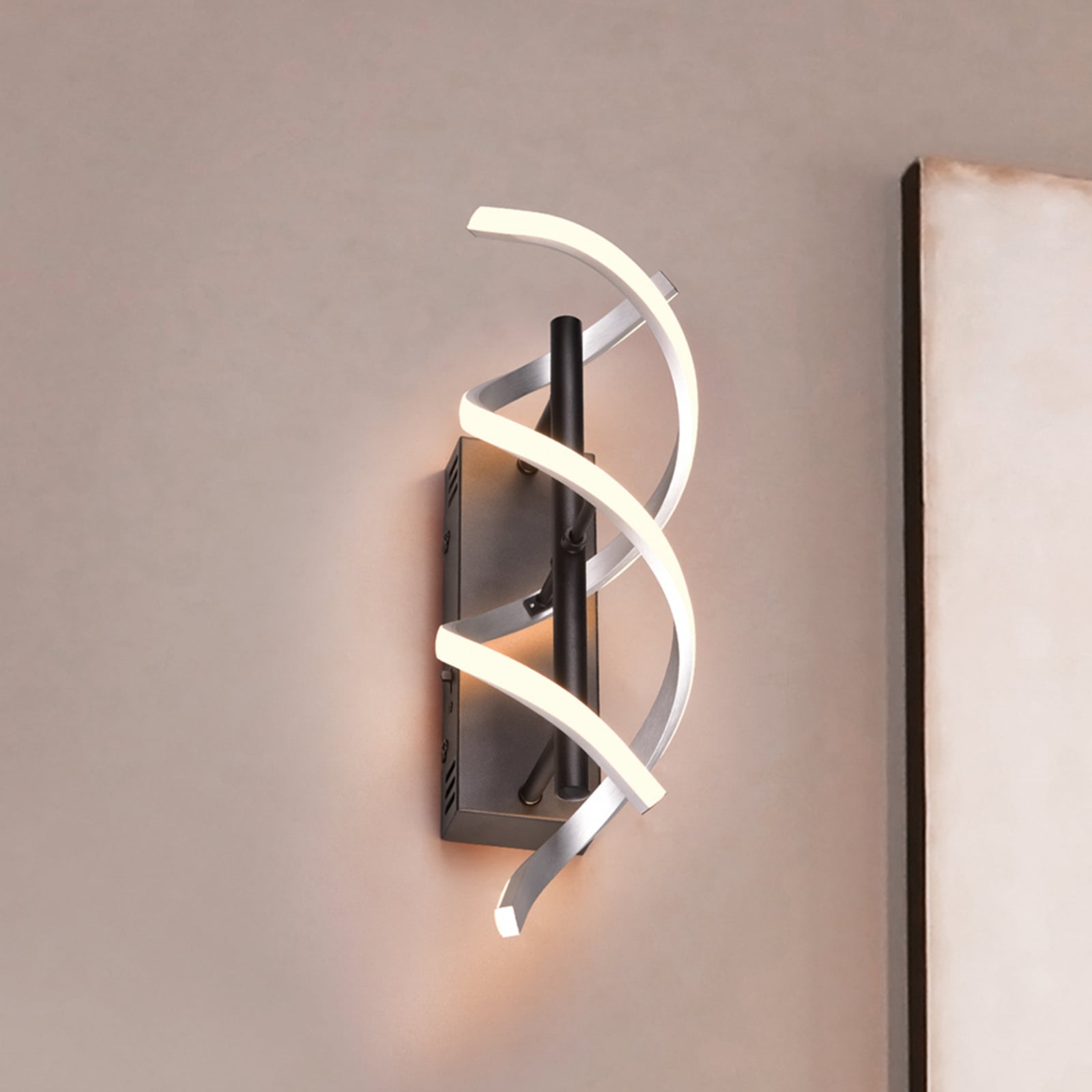 LED vegglampe Sequence dimbar CCT aluminium 47 cm fra Trio Lighting forfra