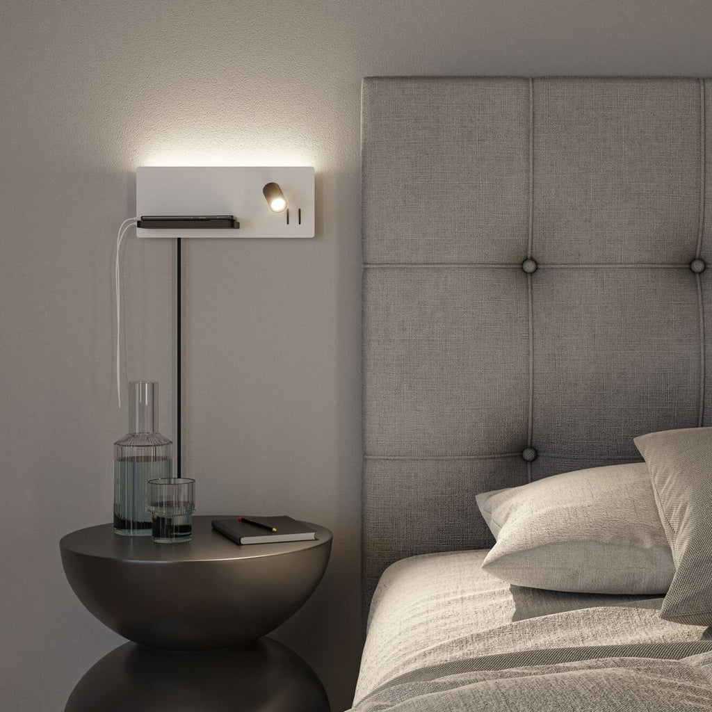 Bakside av LED vegglampe Serra dimbar med USB-C og leselys hvit/svart