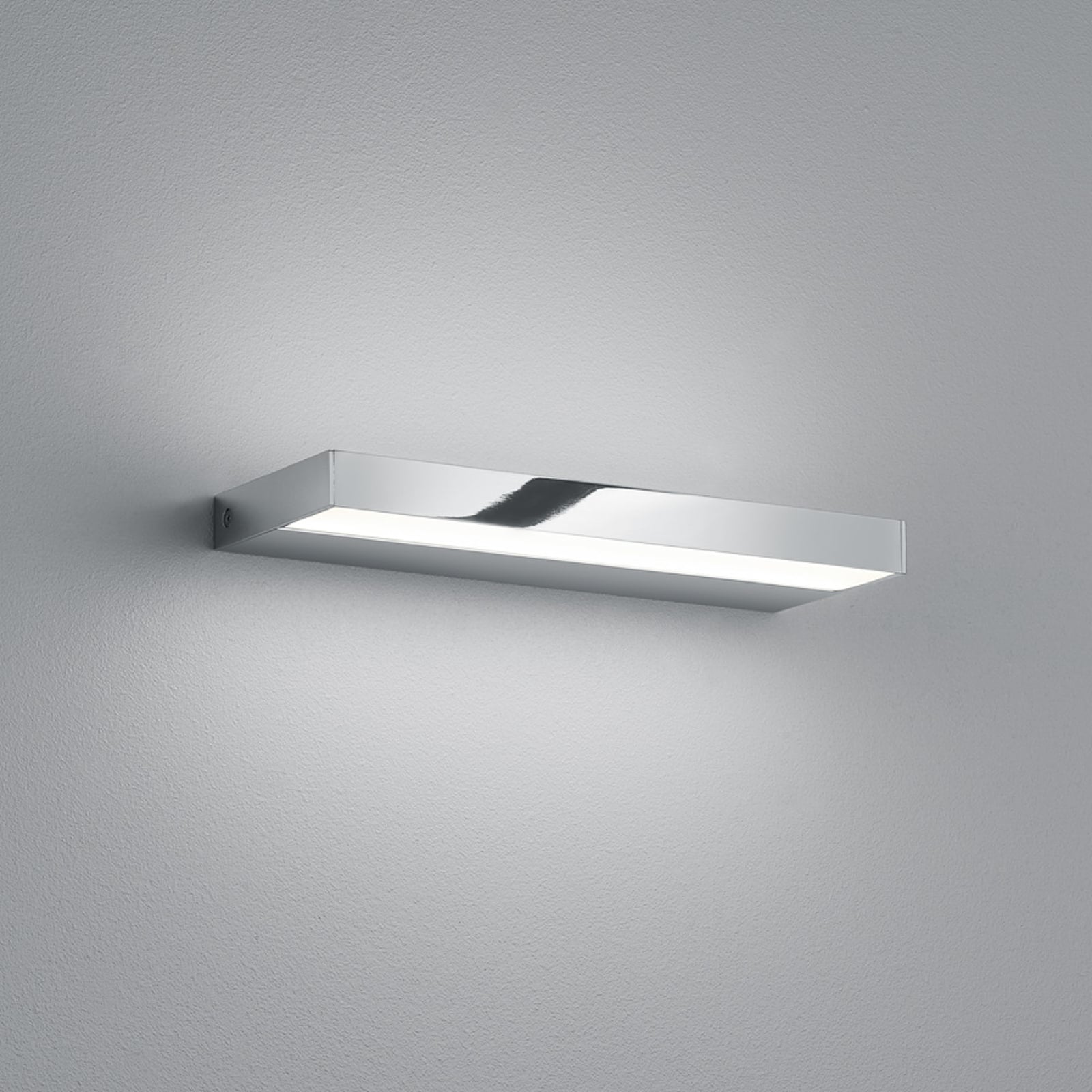 LED vegglampe Slate krom 30 cm IP44 6,5W fra Helestra for montering på vegg