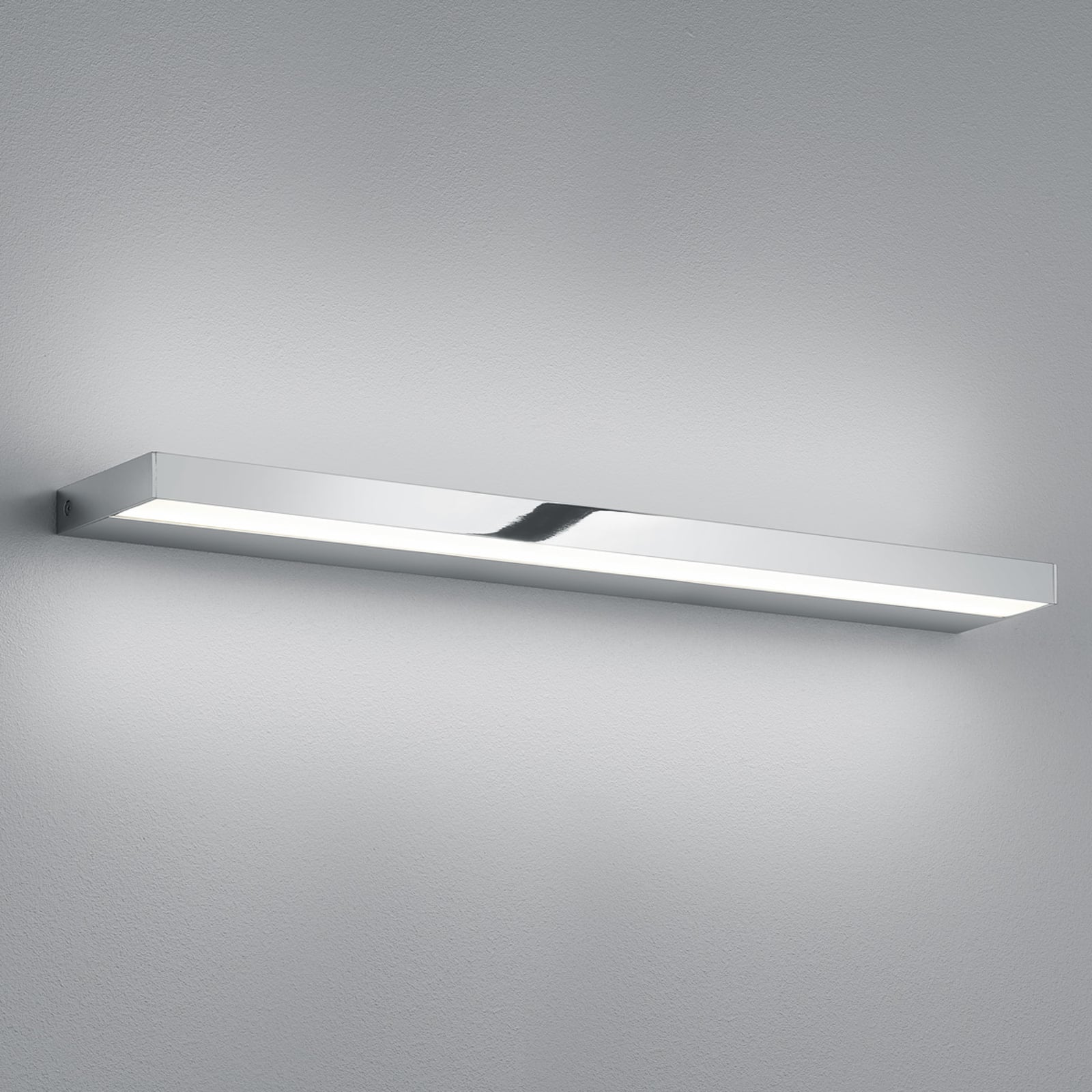 LED vegglampe Slate krom 60 cm IP44 15W fra Helestra for veggmontering