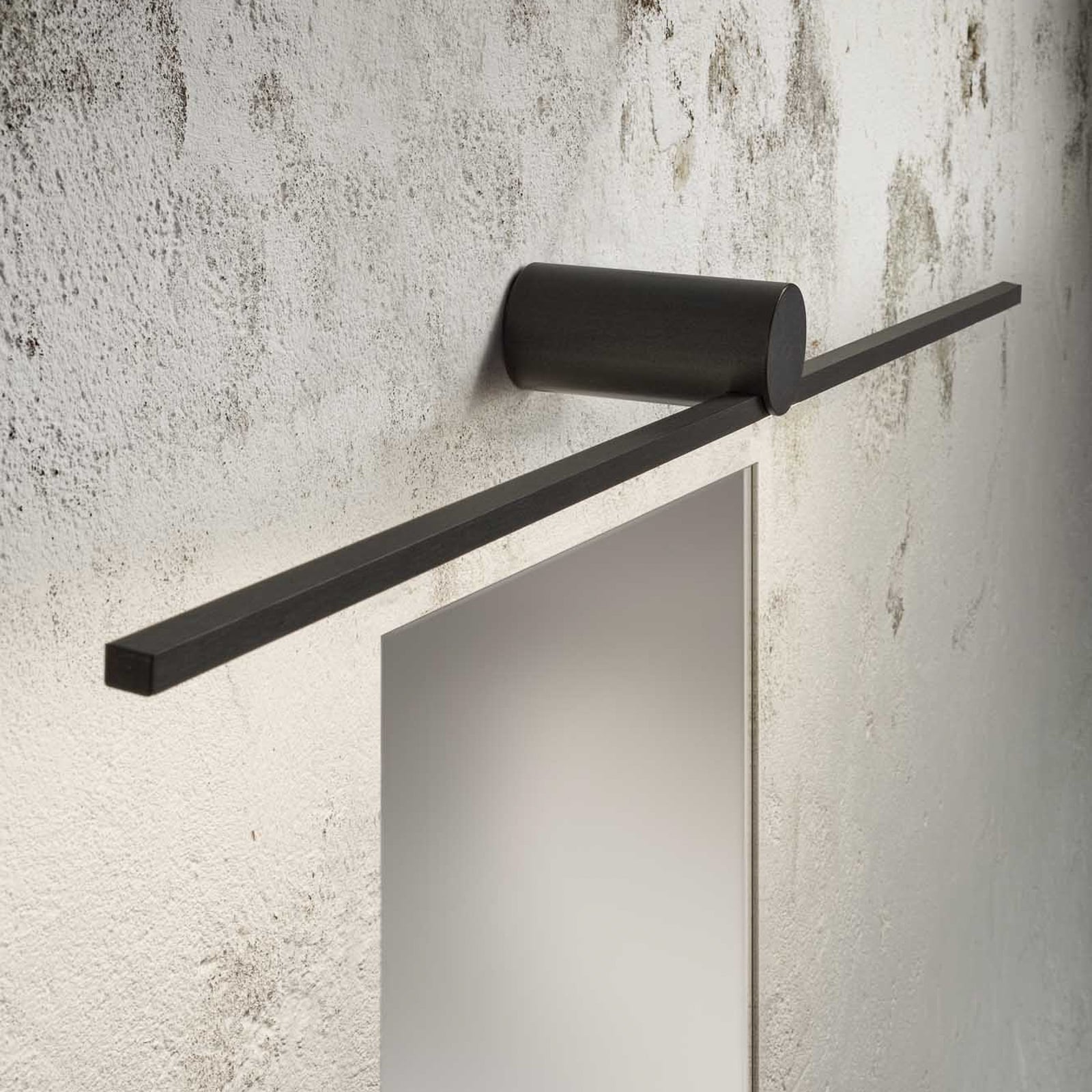 LED vegglampe Slight AP svart metall forfra