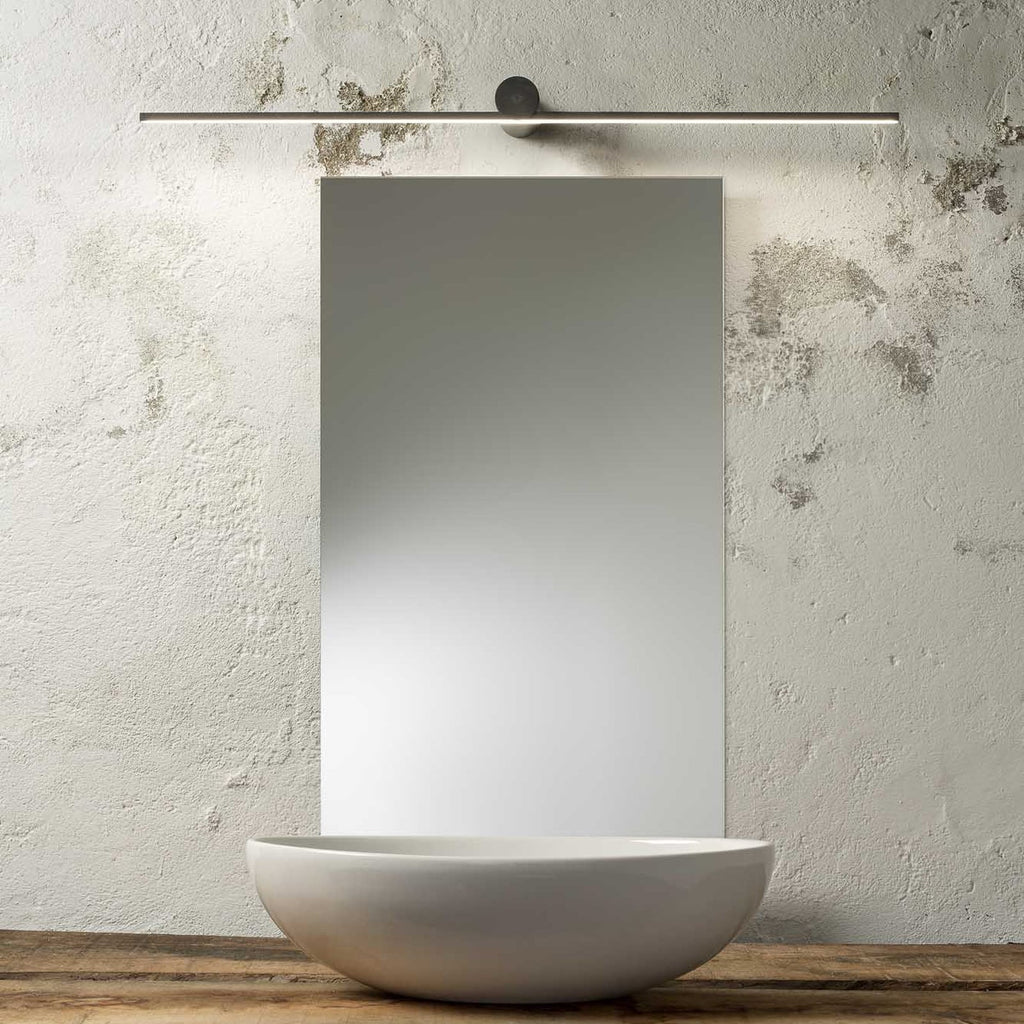 LED vegglampe Slight AP svart metall montert over speil