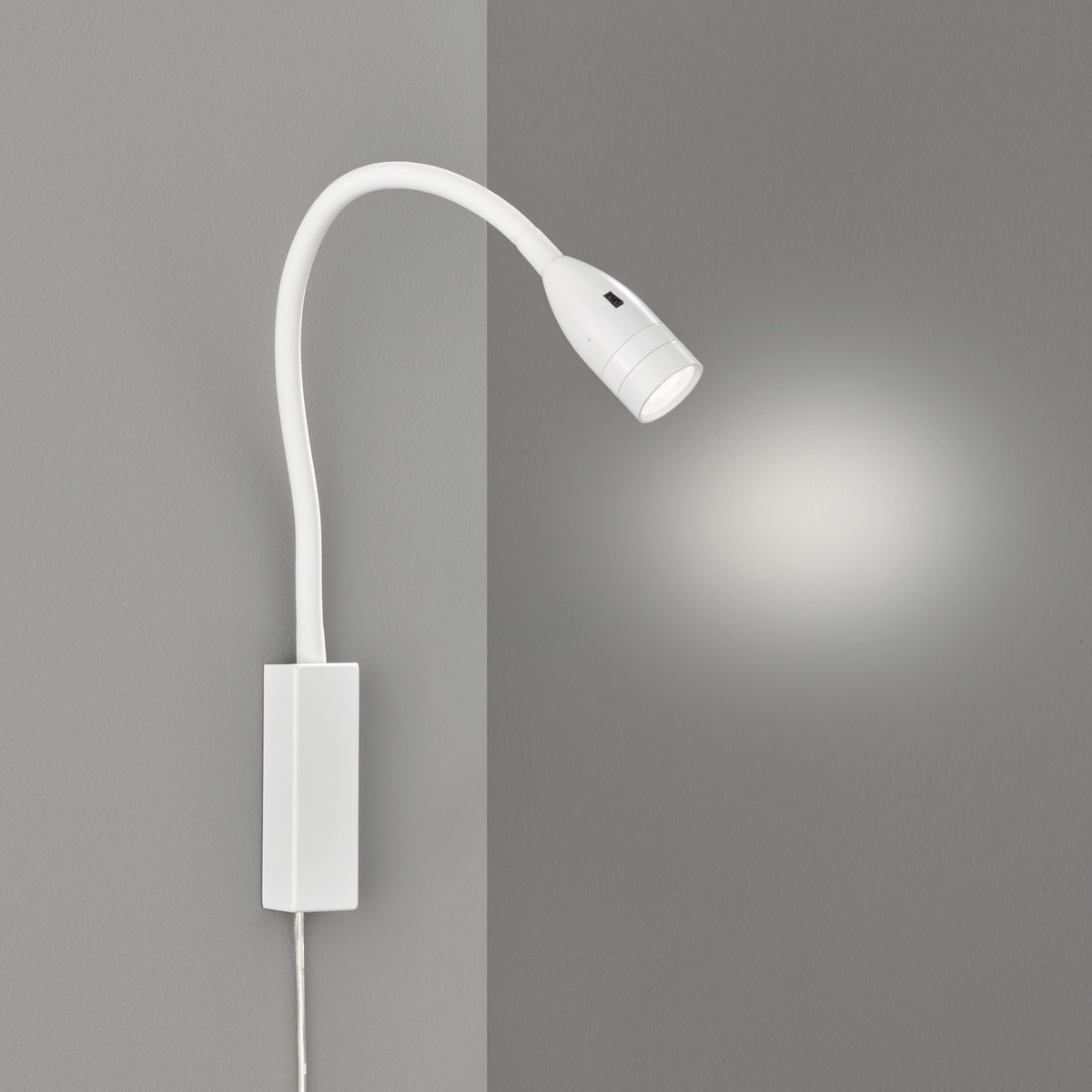 LED-vegglampe Sten dimbar gestestyring hvit 61 cm detalj av gestestyring