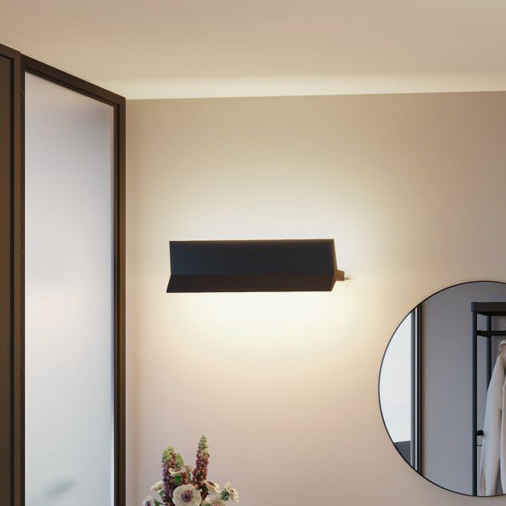 LED vegglampe Stine wallwasher dimbar svart 55 cm 17W nærbilde av touchbryter