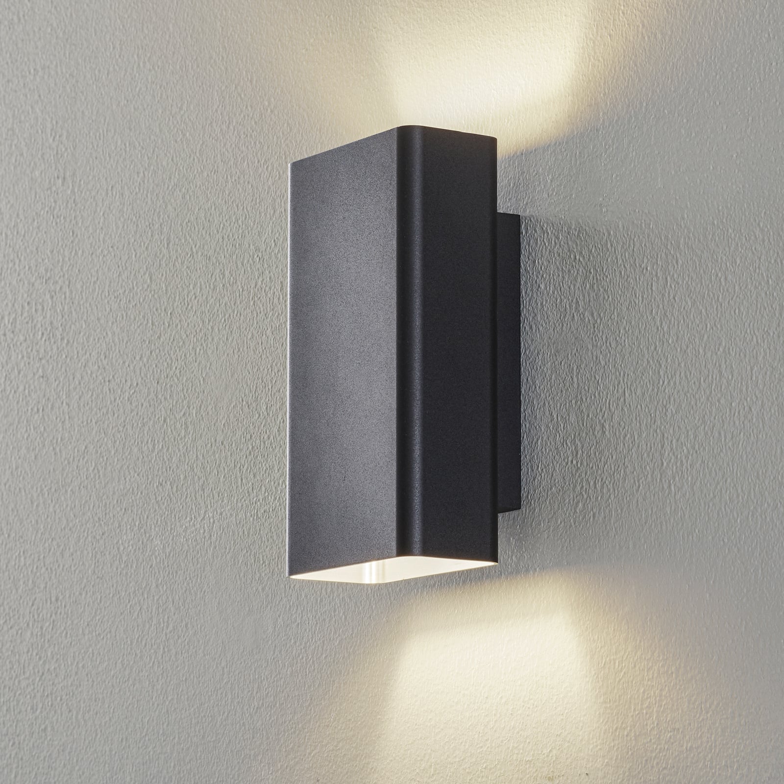 LED vegglampe Studio Line smal svart aluminium forfra