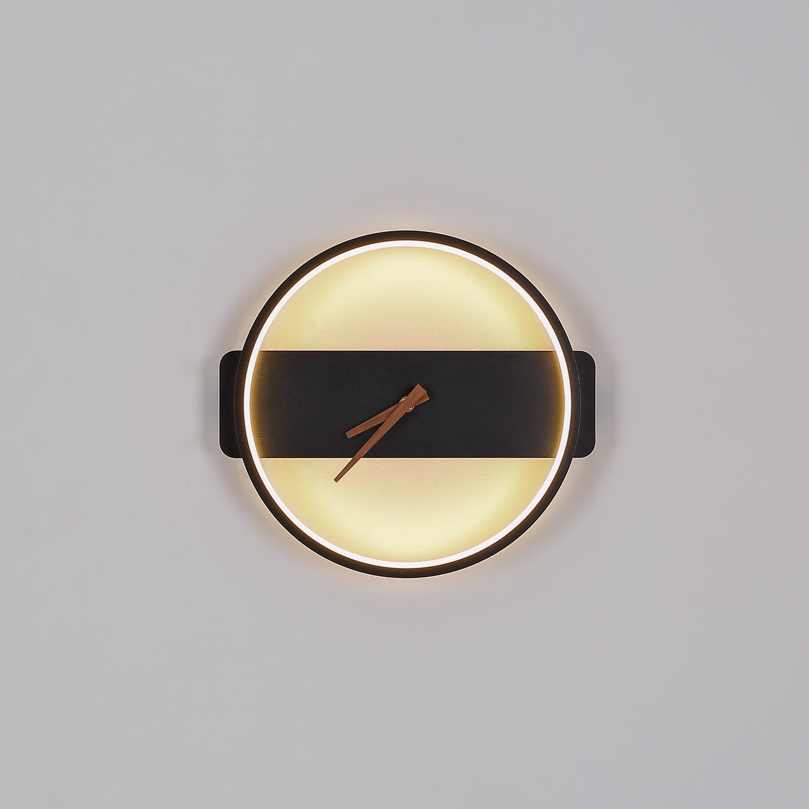 Detalj av LED vegglampe Sussy med klokke svart 32 cm 12W