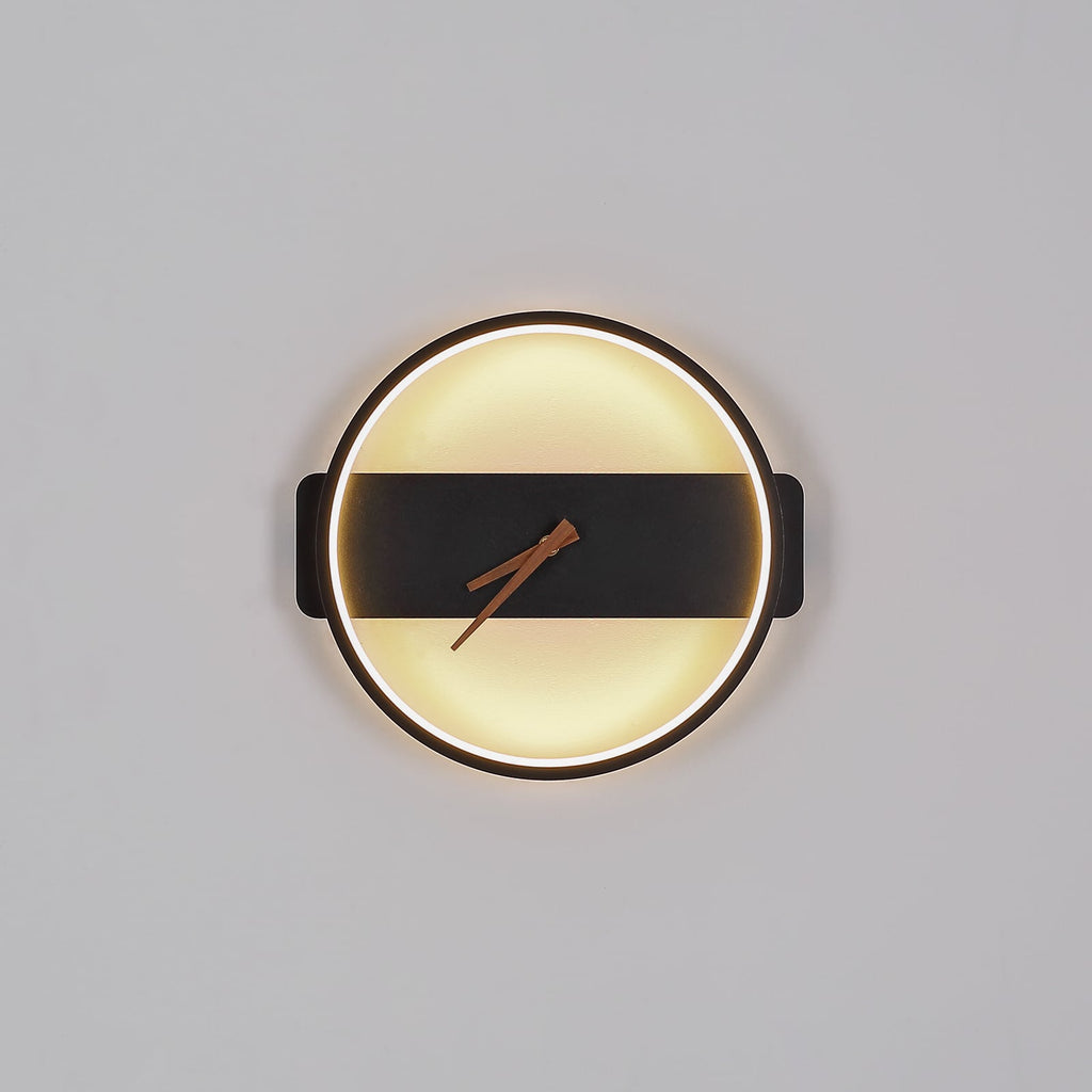 Detalj av LED vegglampe Sussy med klokke svart 32 cm 12W