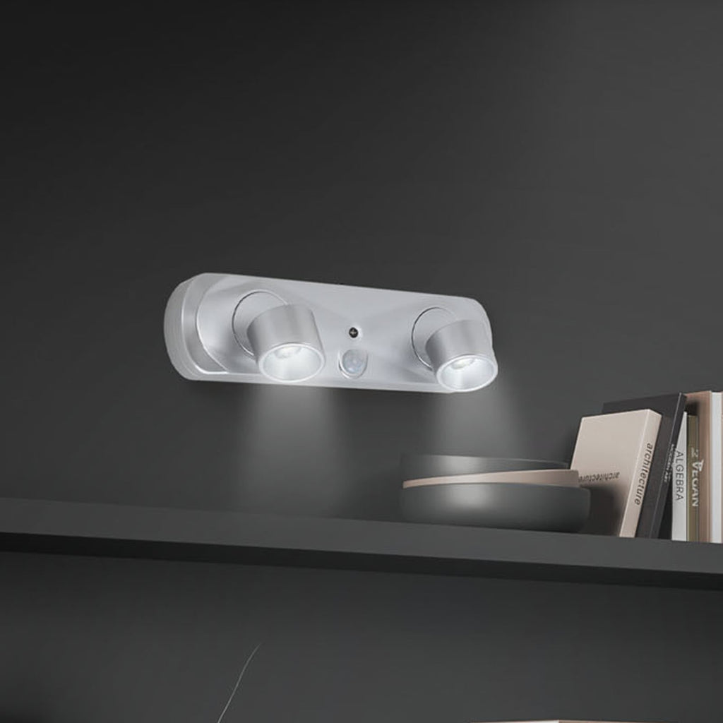 LED vegglampe Terya med bevegelsessensor sølv batteri forfra